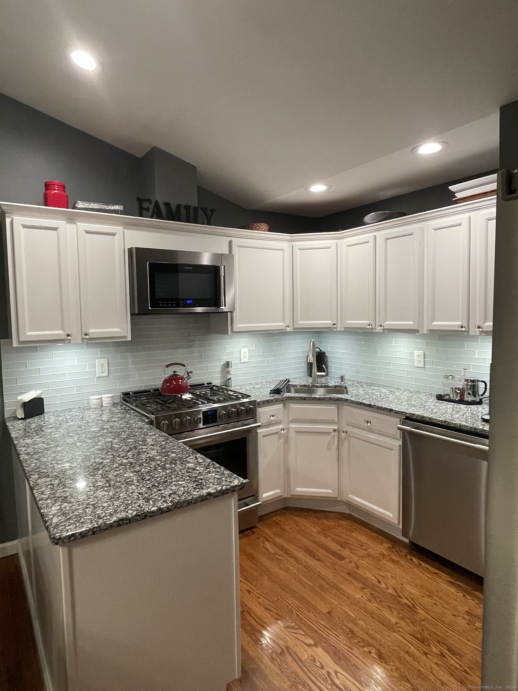 56 Pembroke Road APT 6