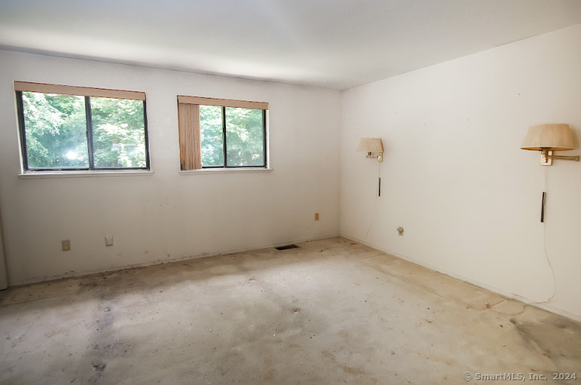 133 Knapps Highway