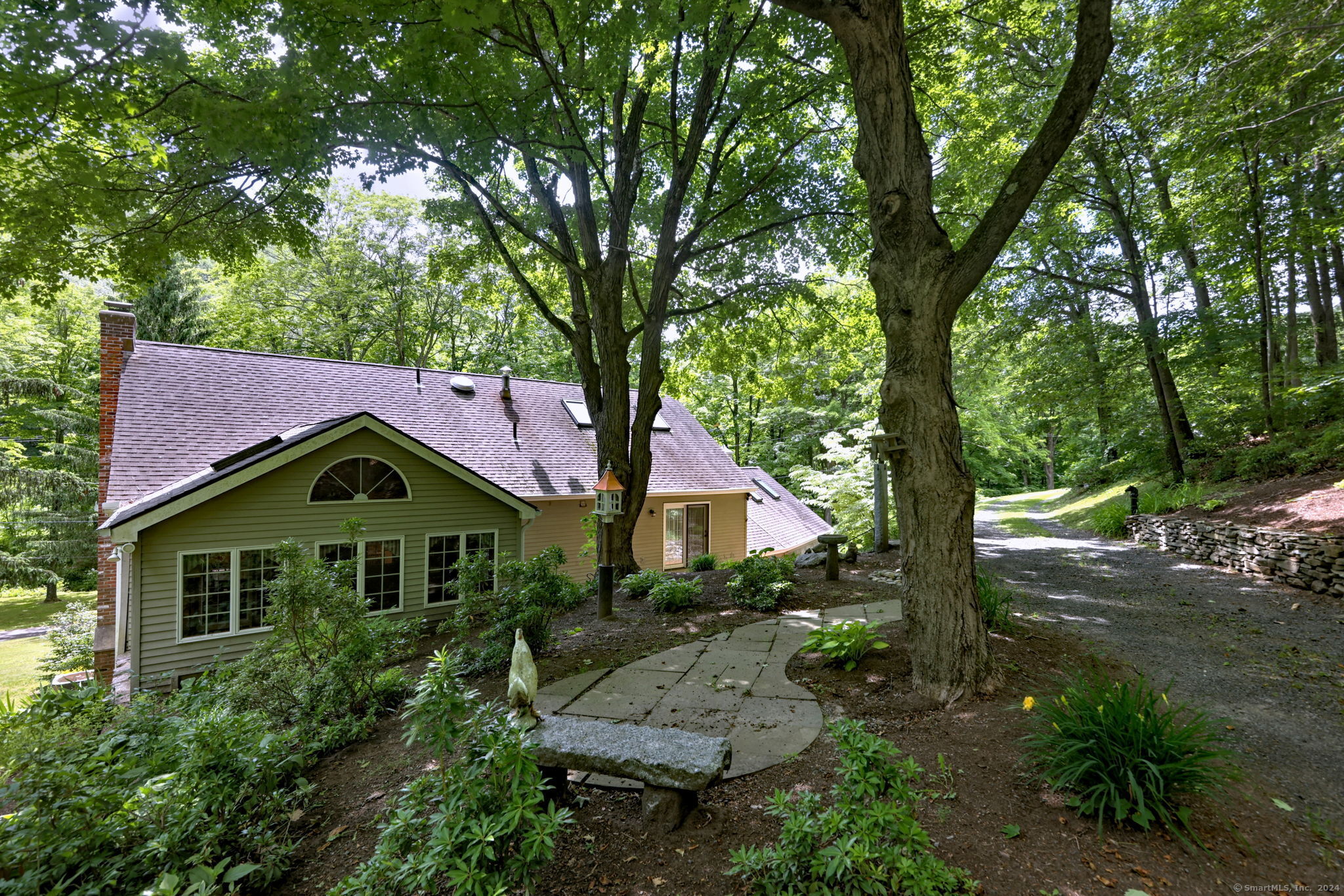 1144 Amity Road