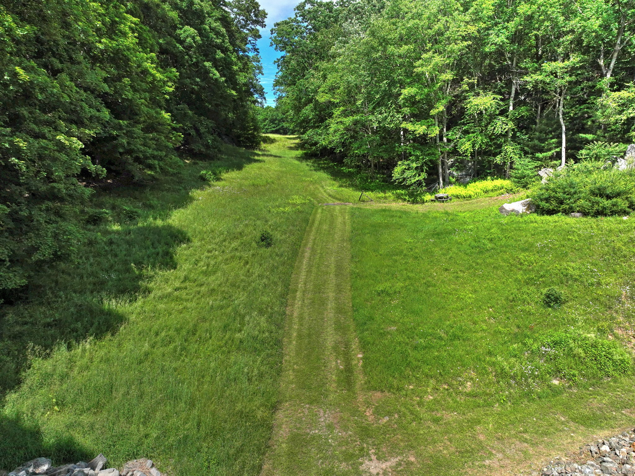 1144 Amity Road