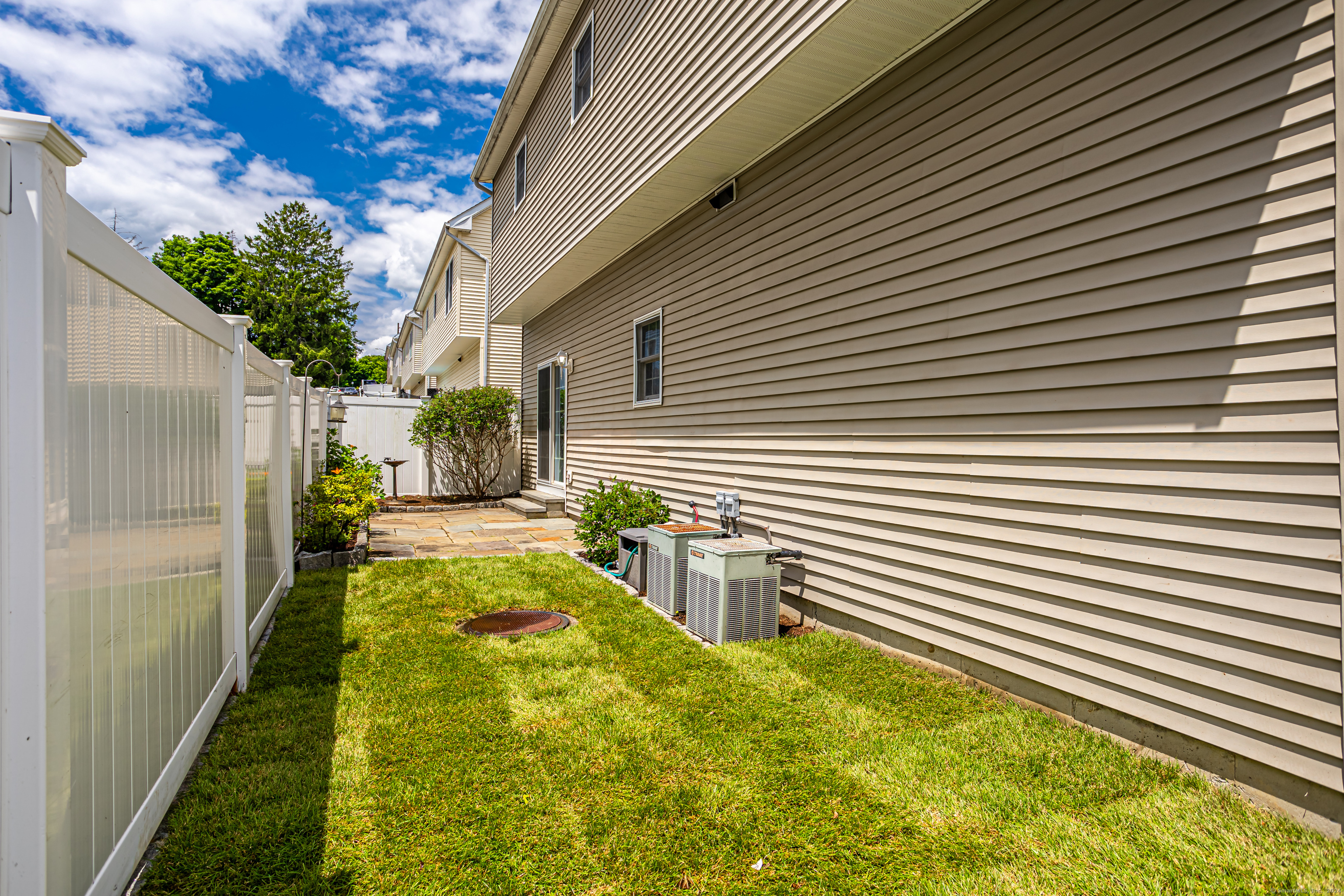 604 Hope Street APT 1