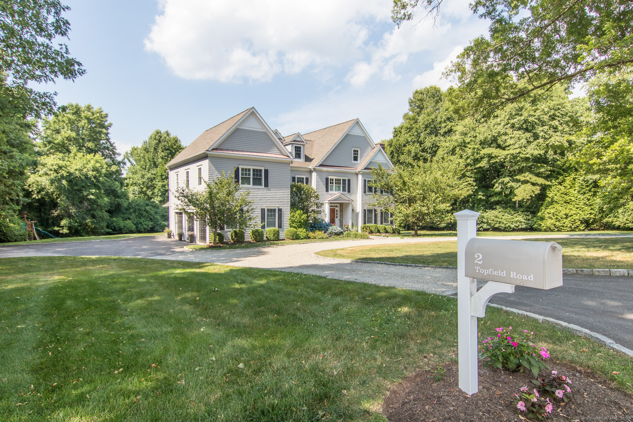 2 Topfield Road