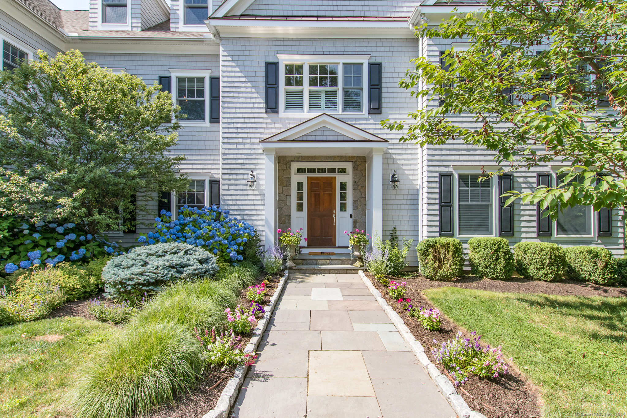 2 Topfield Road
