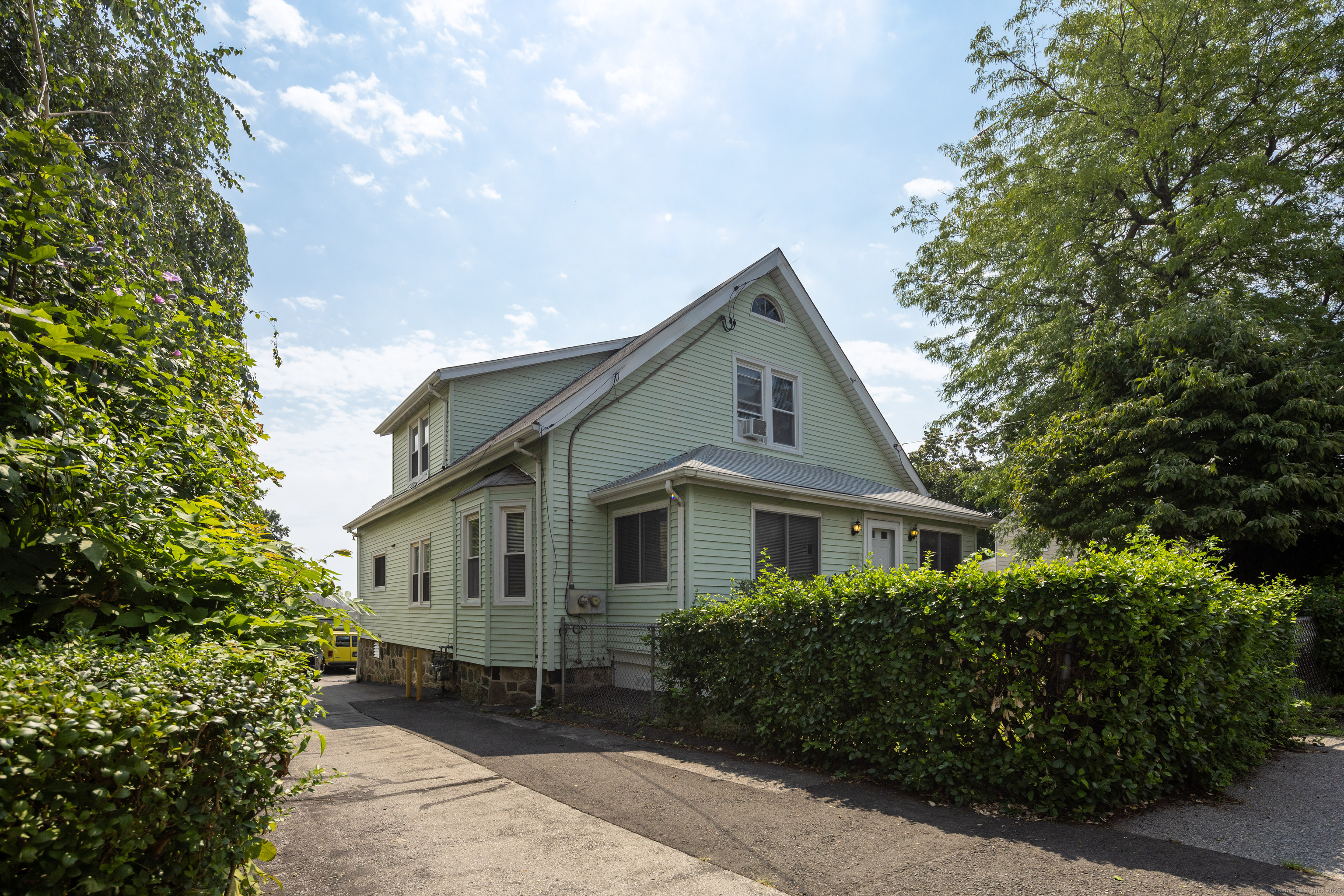 458 Fairfield Avenue