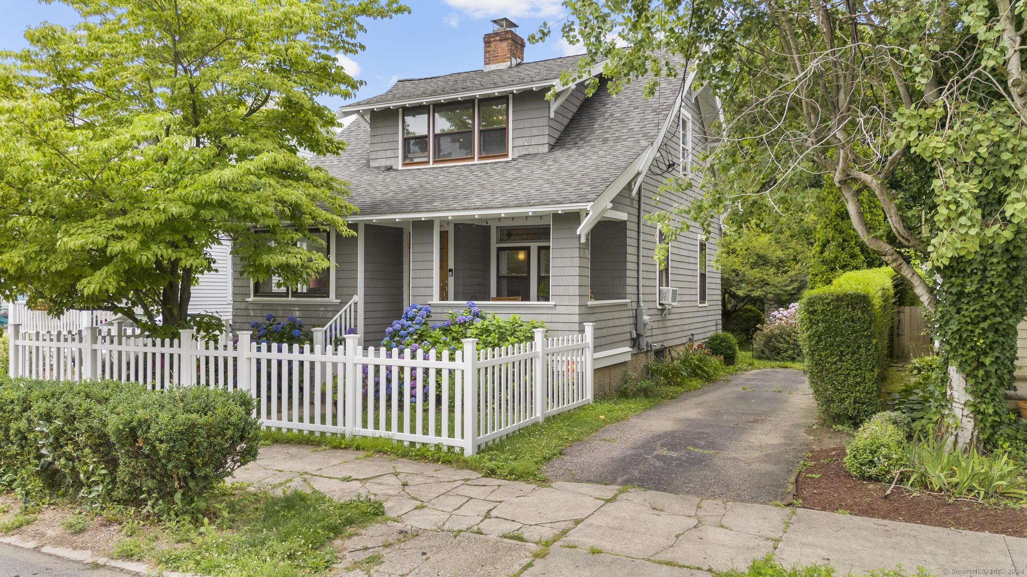 490 Courtland Avenue