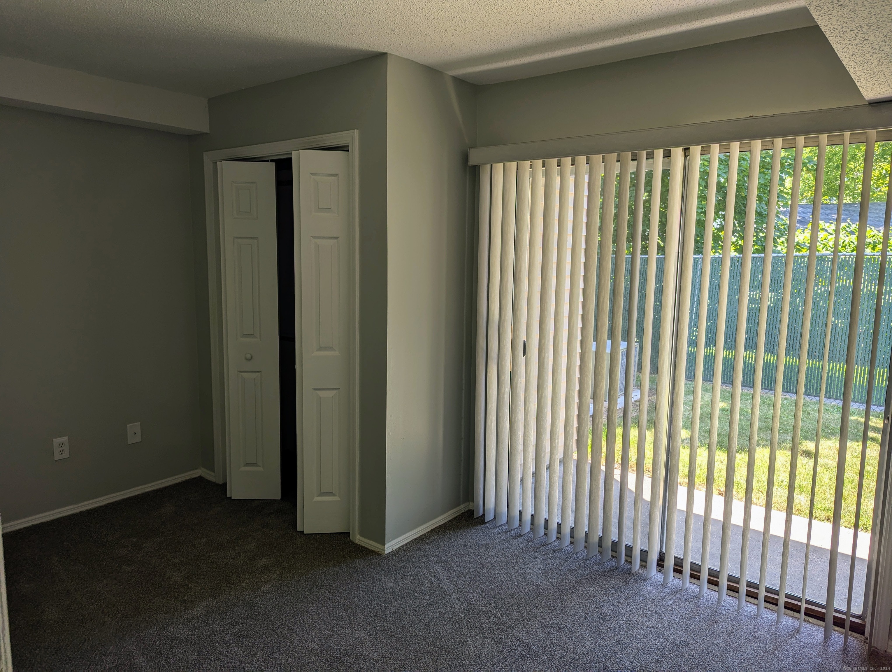 392 Elm Street APT E1
