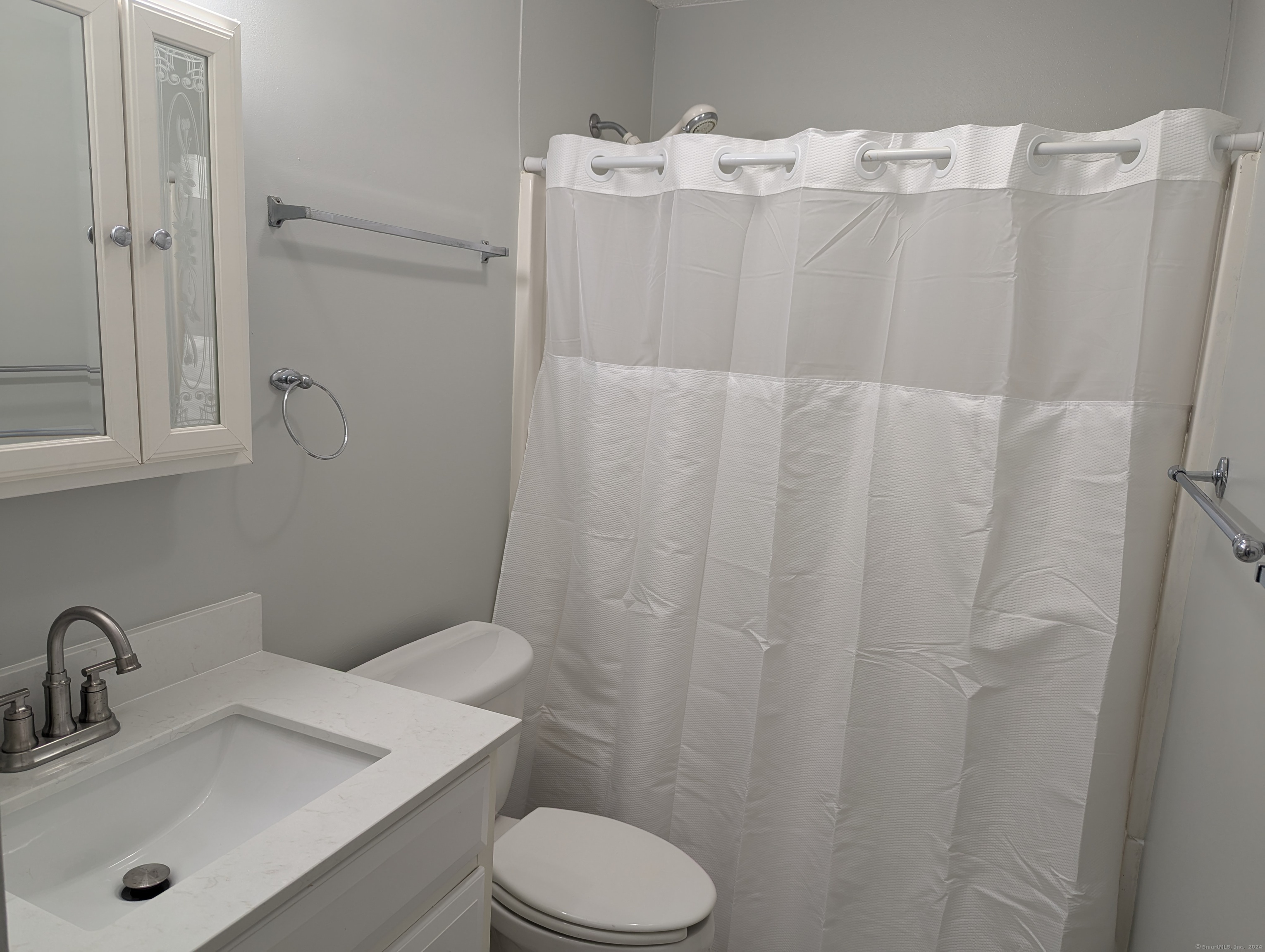 392 Elm Street APT E1