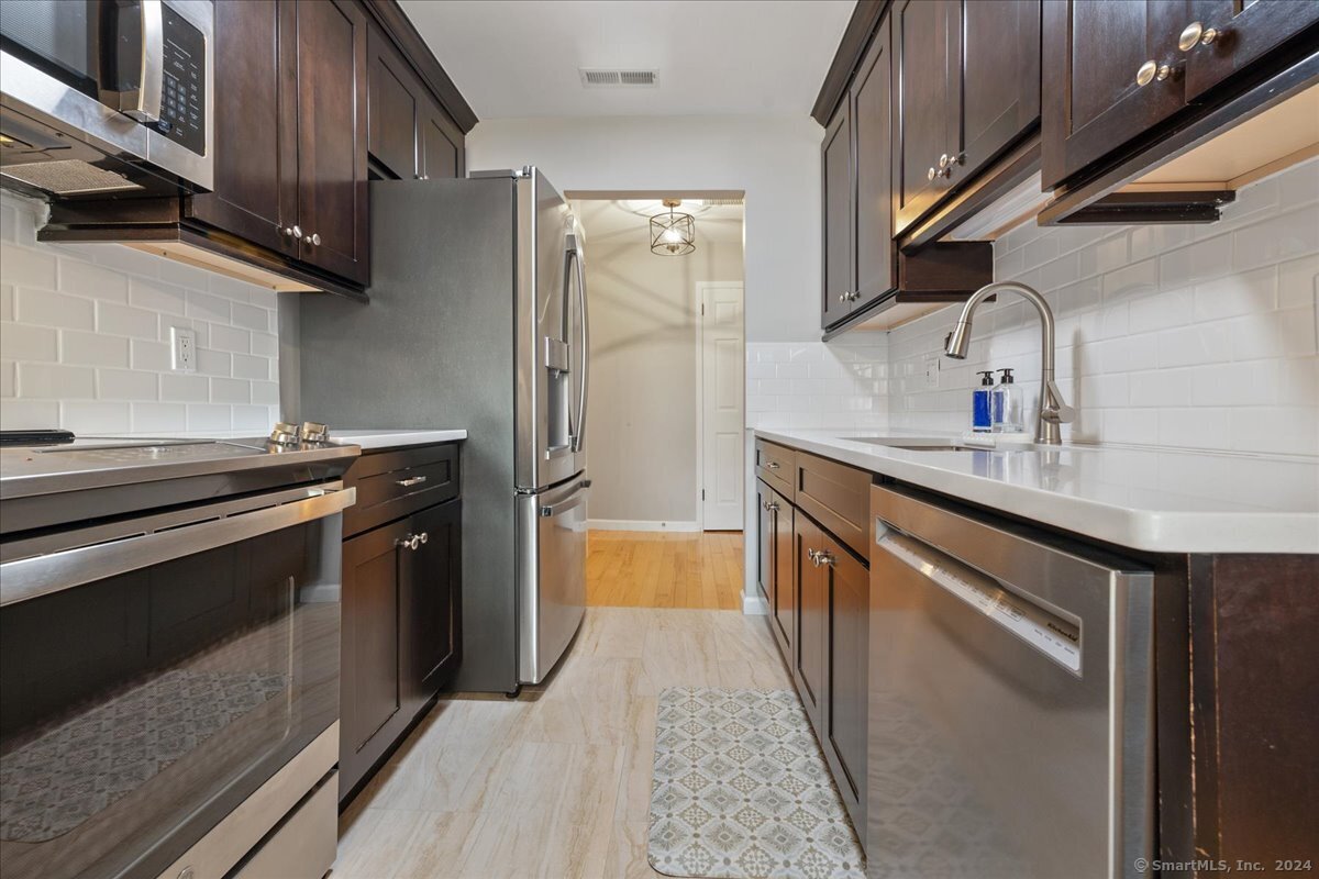25 2nd Street APT B2