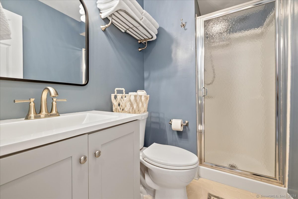 25 2nd Street APT B2