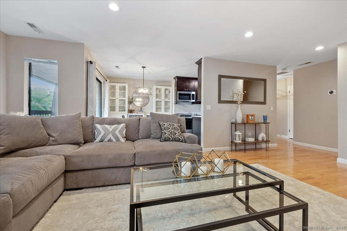 25 2nd Street APT B2