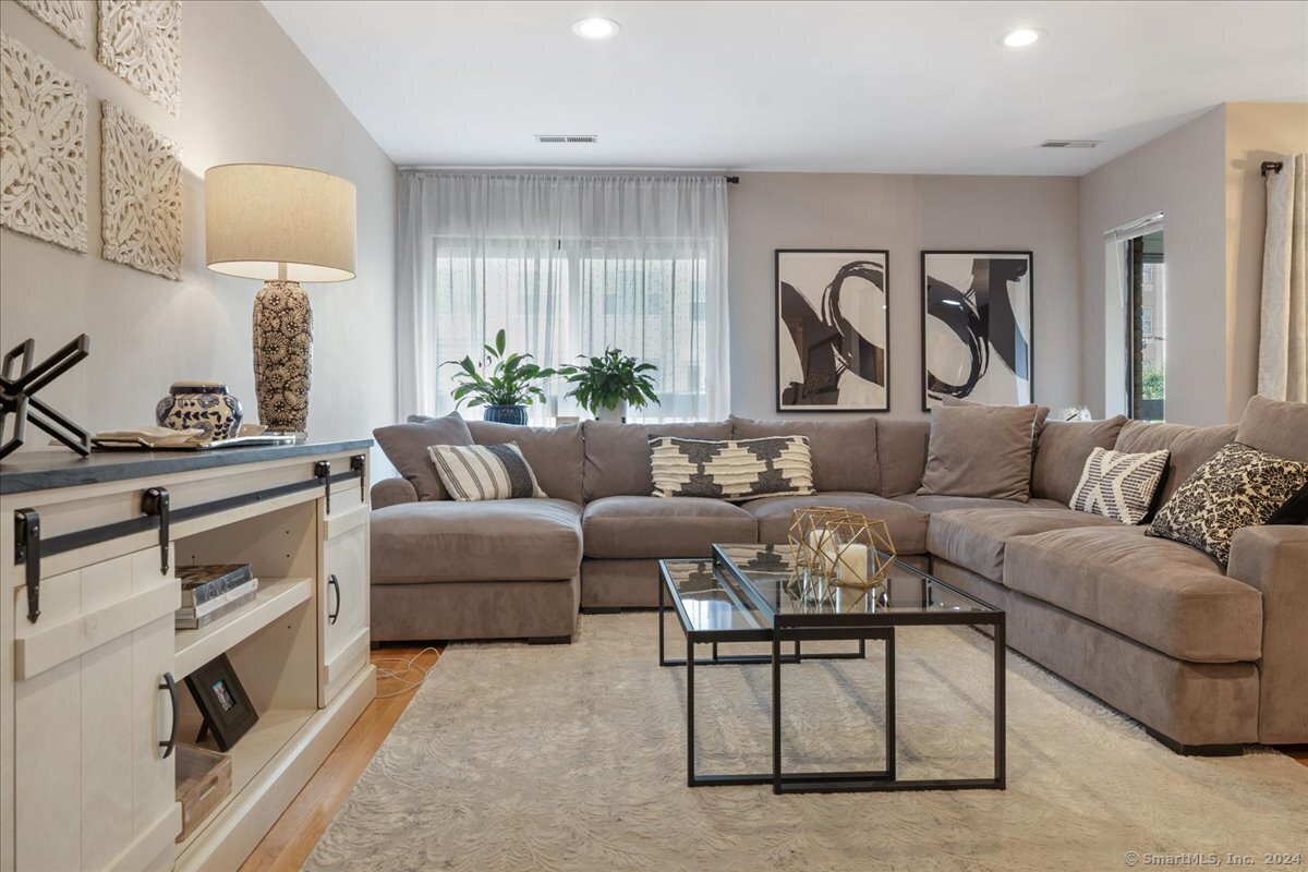 25 2nd Street APT B2