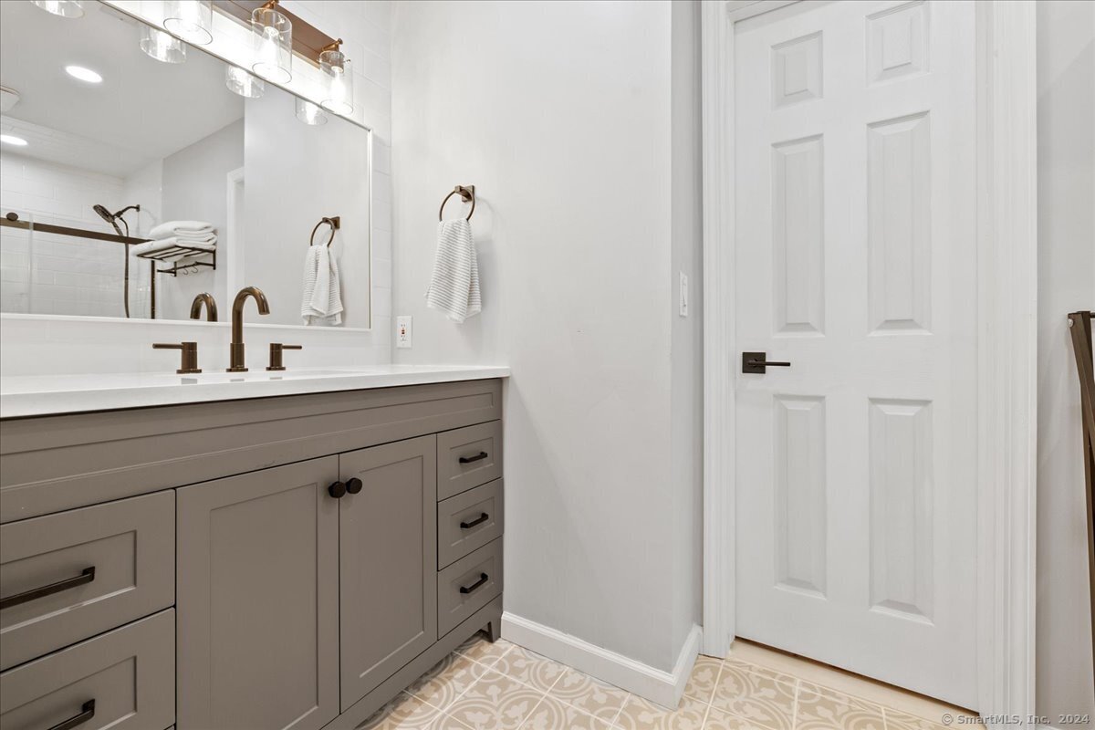 25 2nd Street APT B2