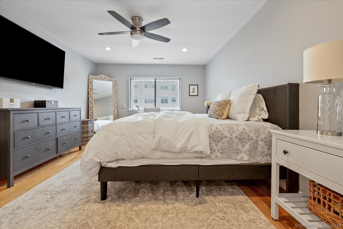 25 2nd Street APT B2