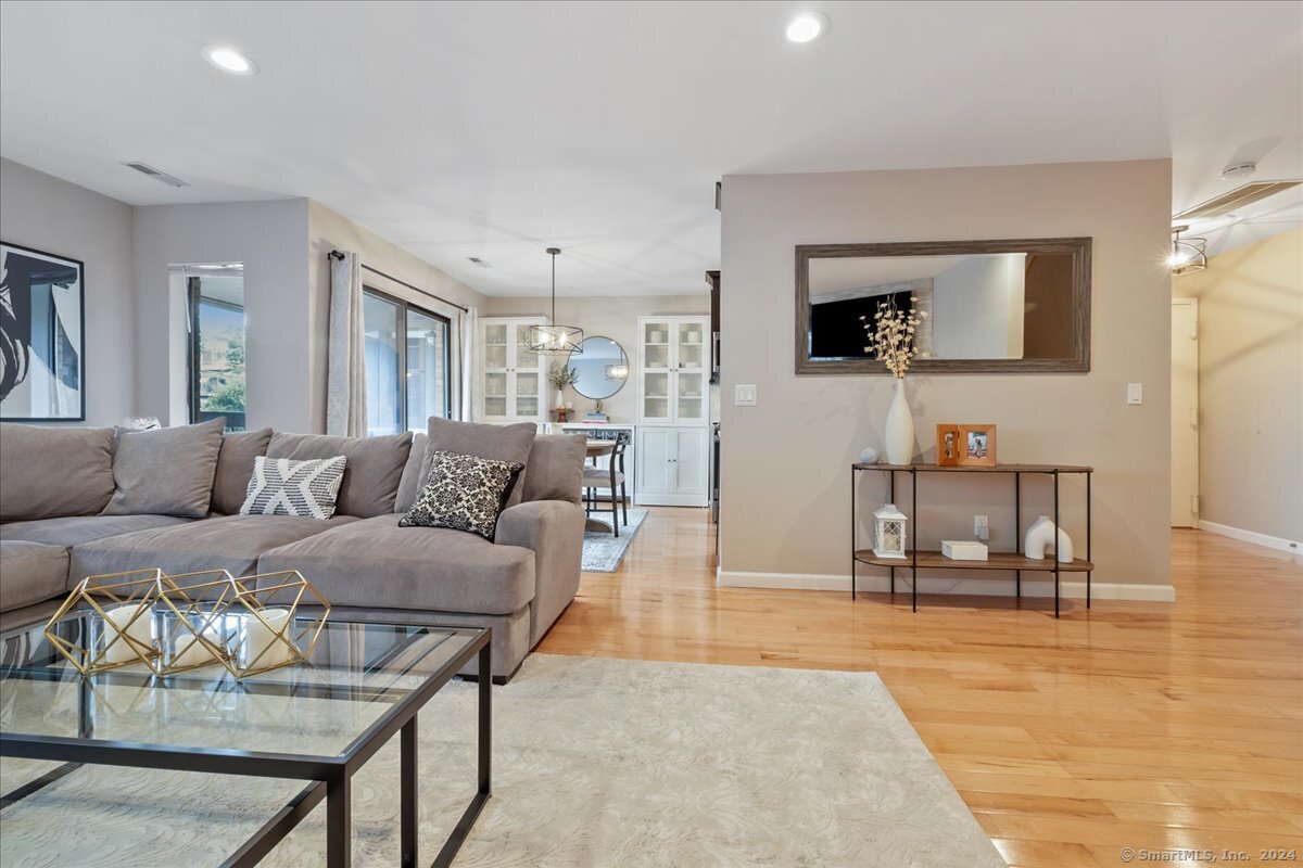 25 2nd Street APT B2