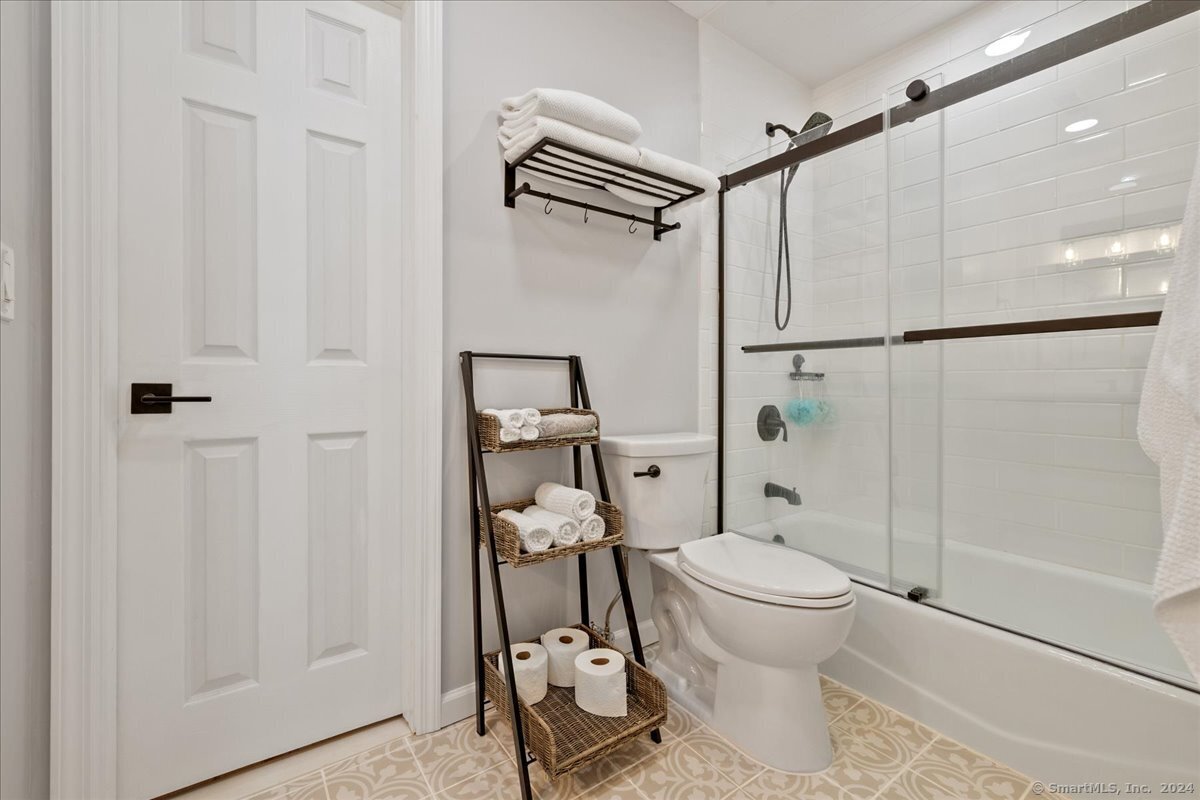 25 2nd Street APT B2