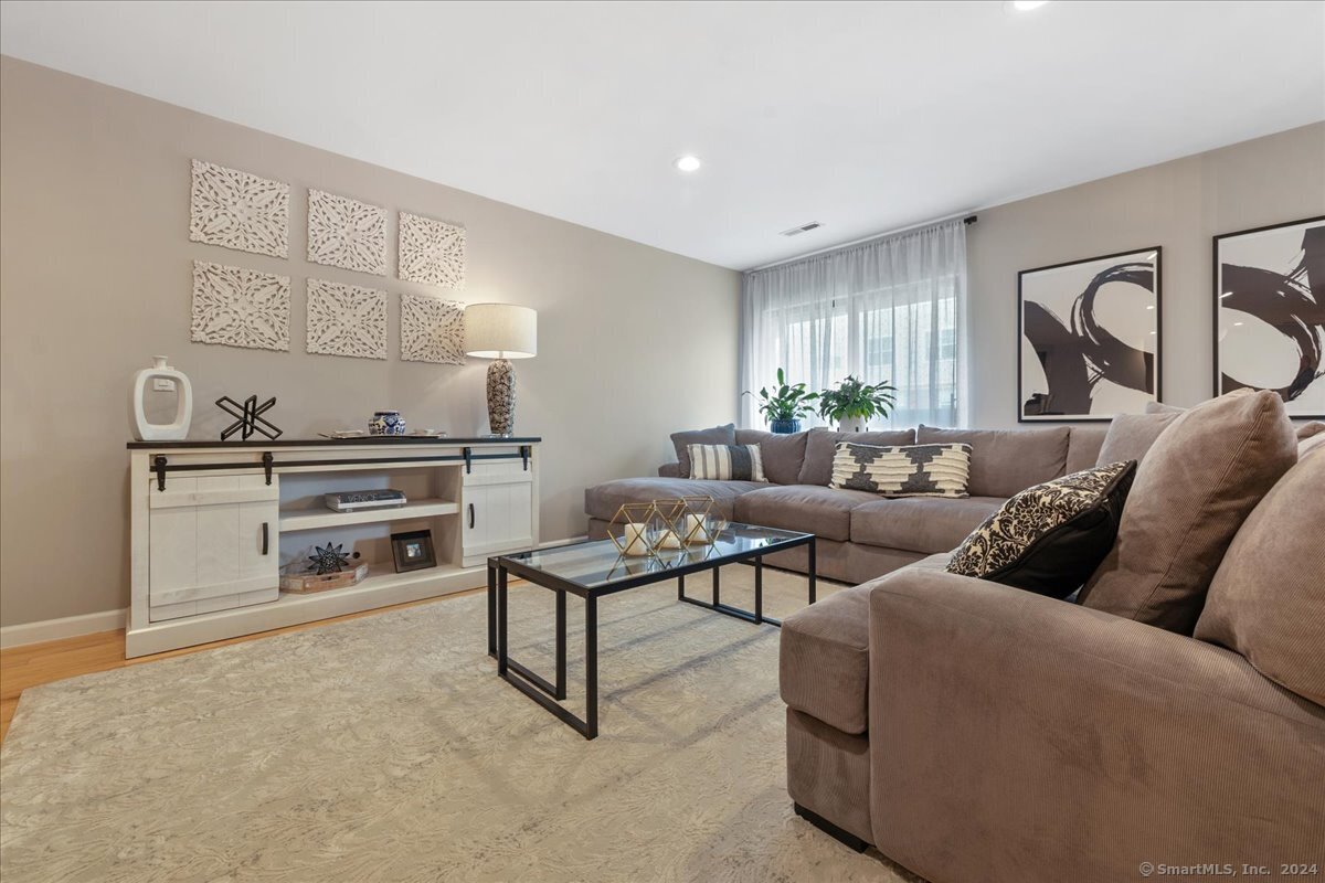 25 2nd Street APT B2