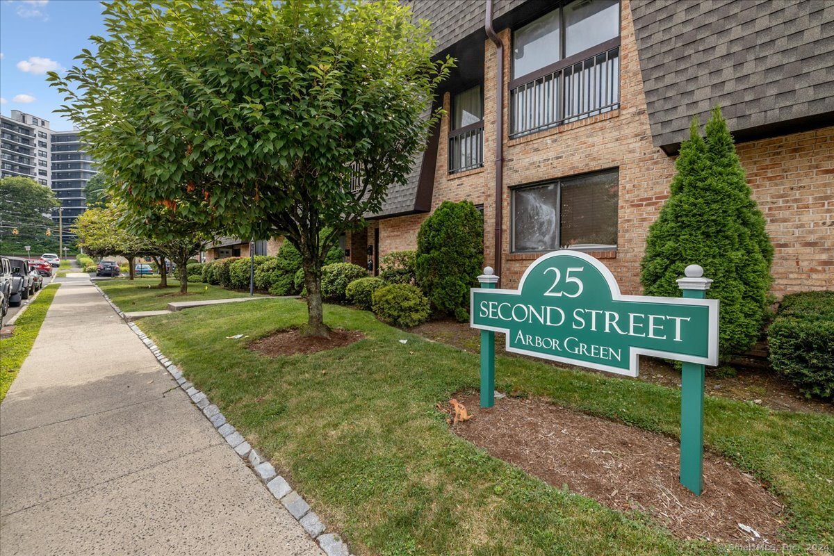 25 2nd Street APT B2