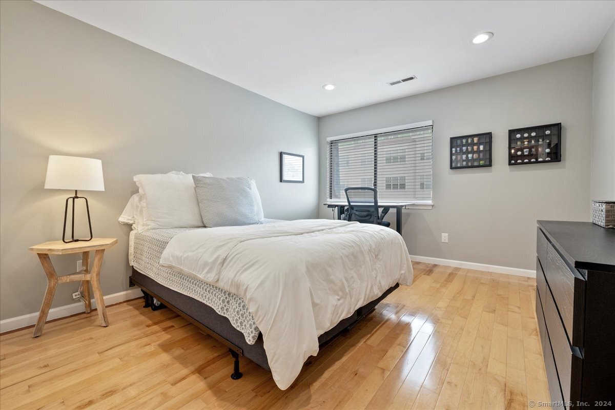 25 2nd Street APT B2