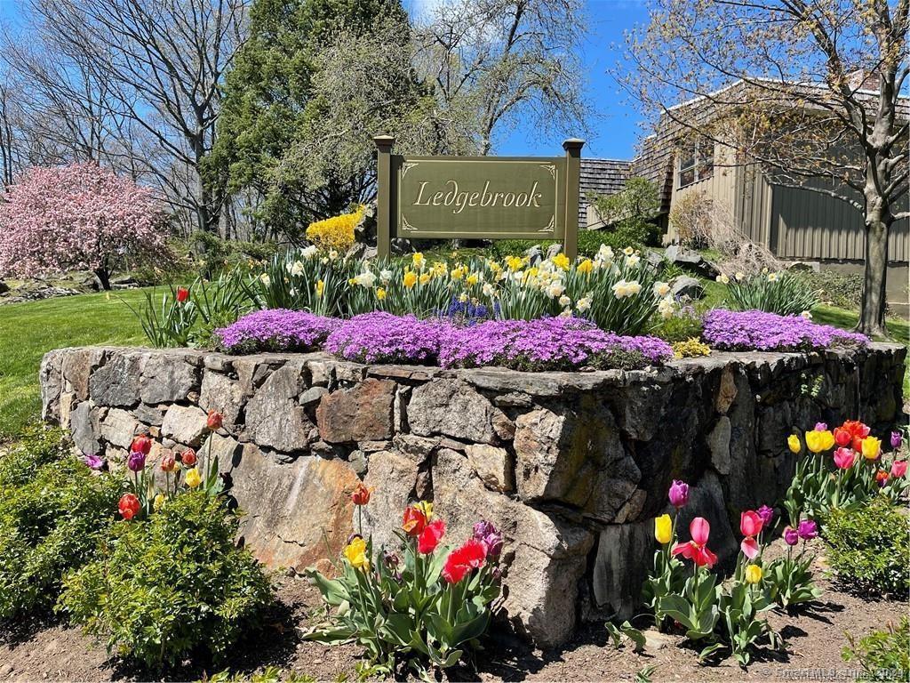 93 Ledgebrook Drive 93