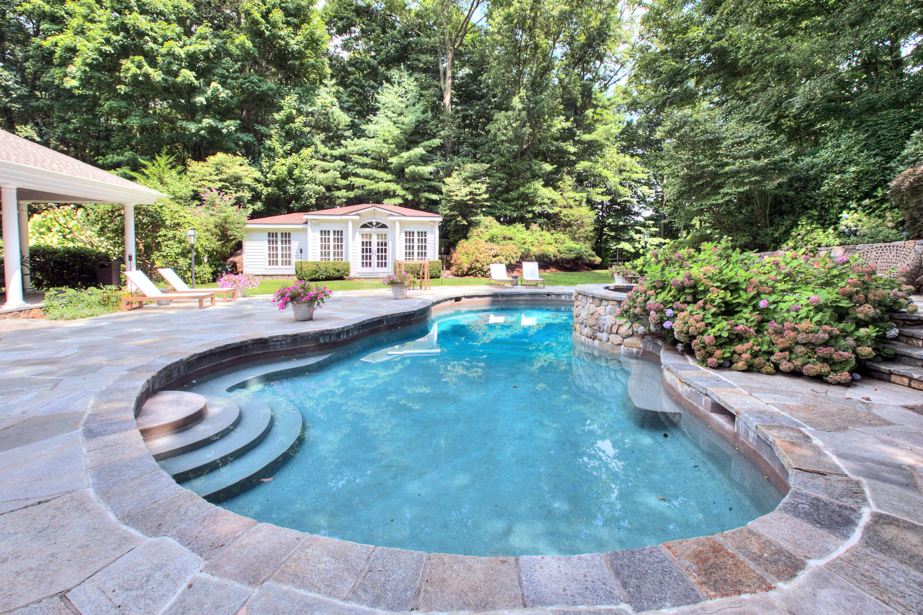 62 Weston Road