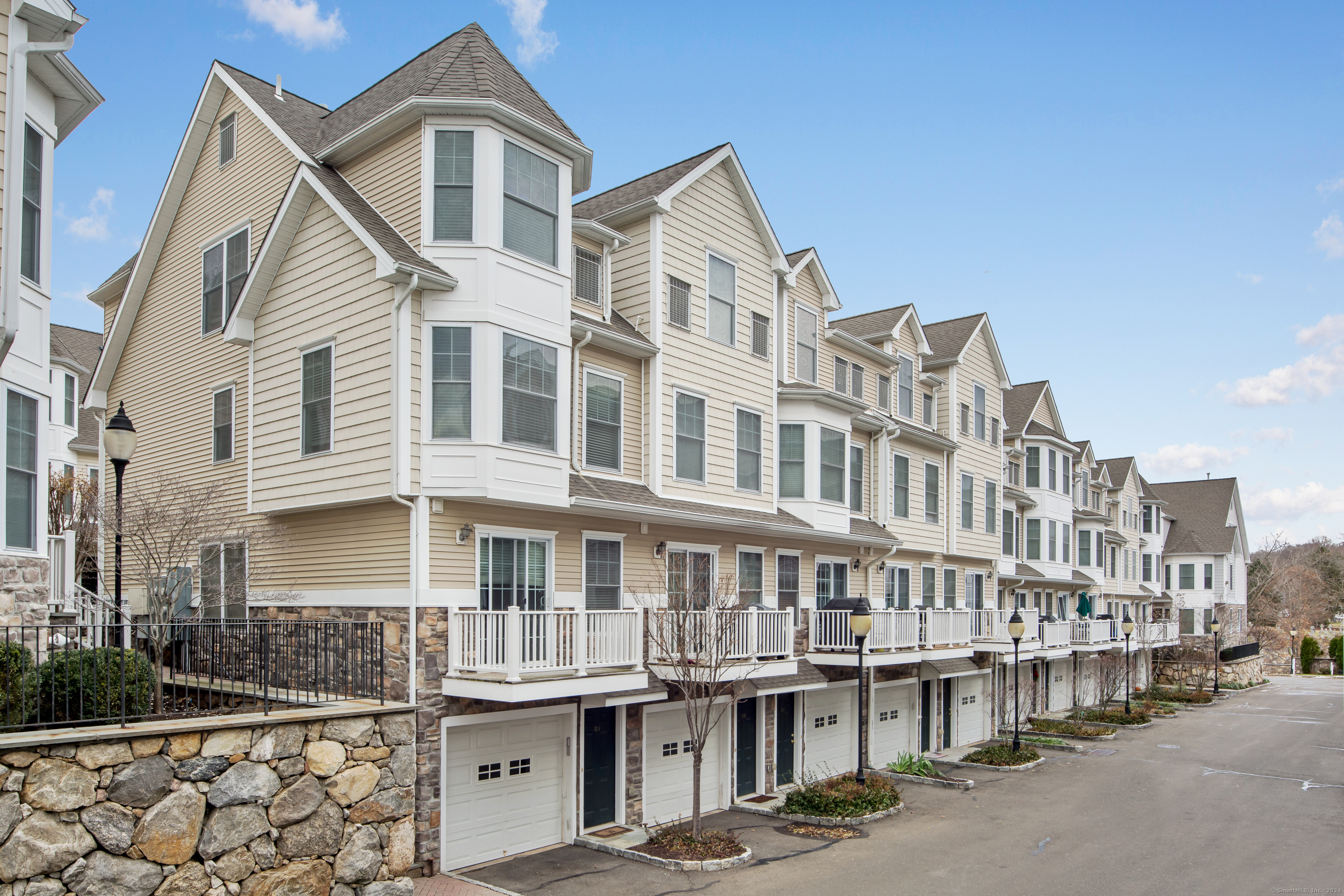 85 Camp Avenue APT 9E