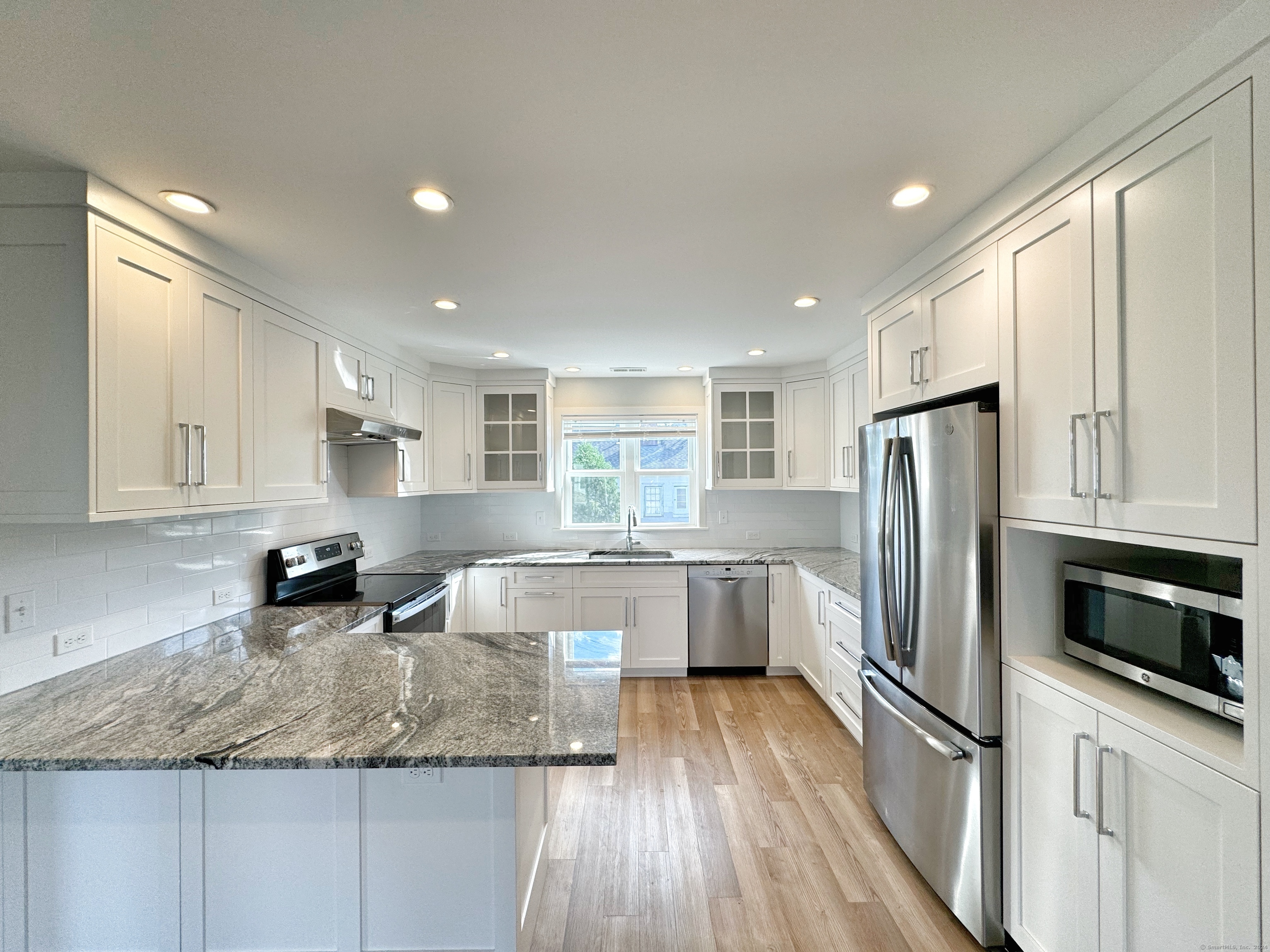 18 Catherine Street B