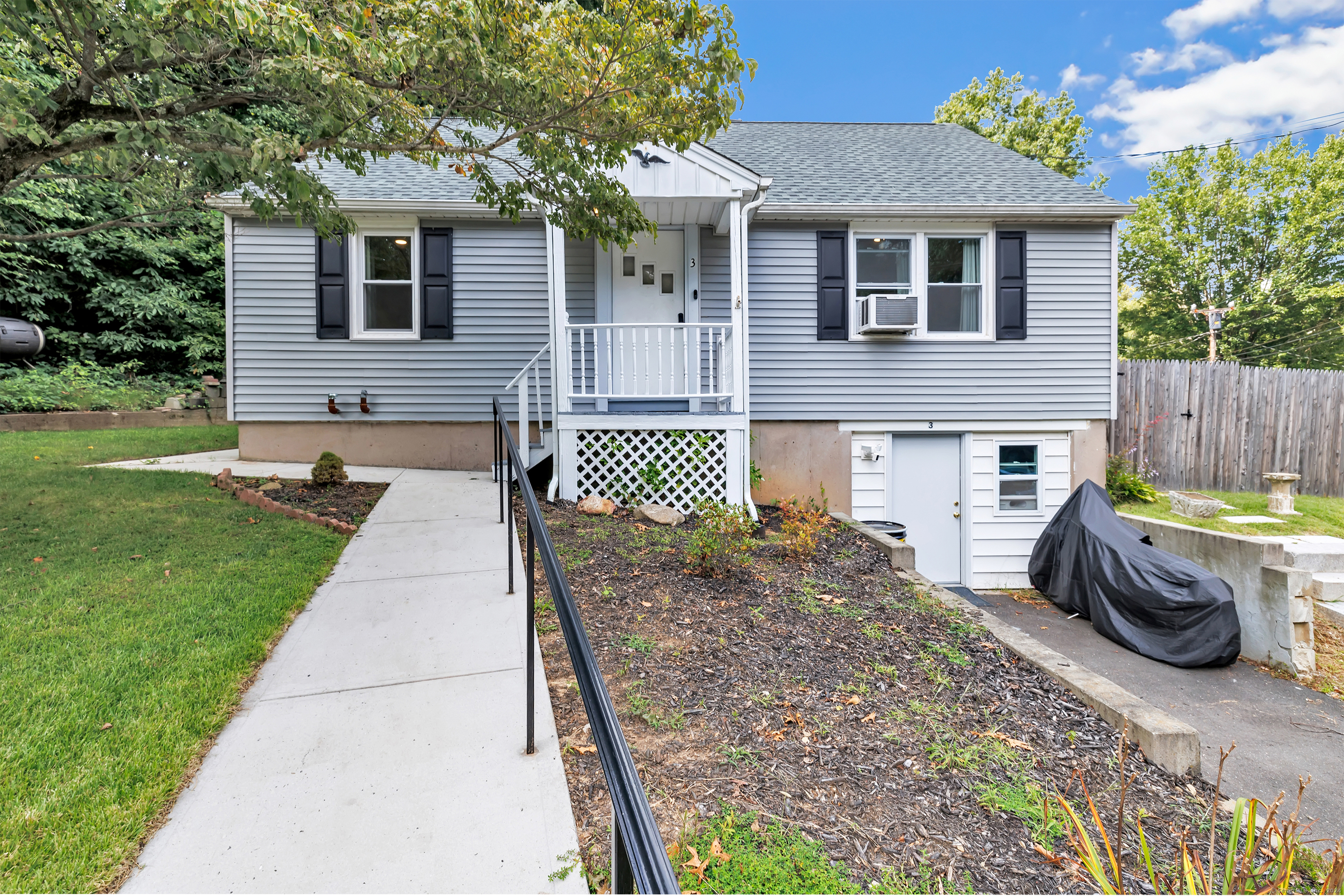 3 Rocky Glen Street