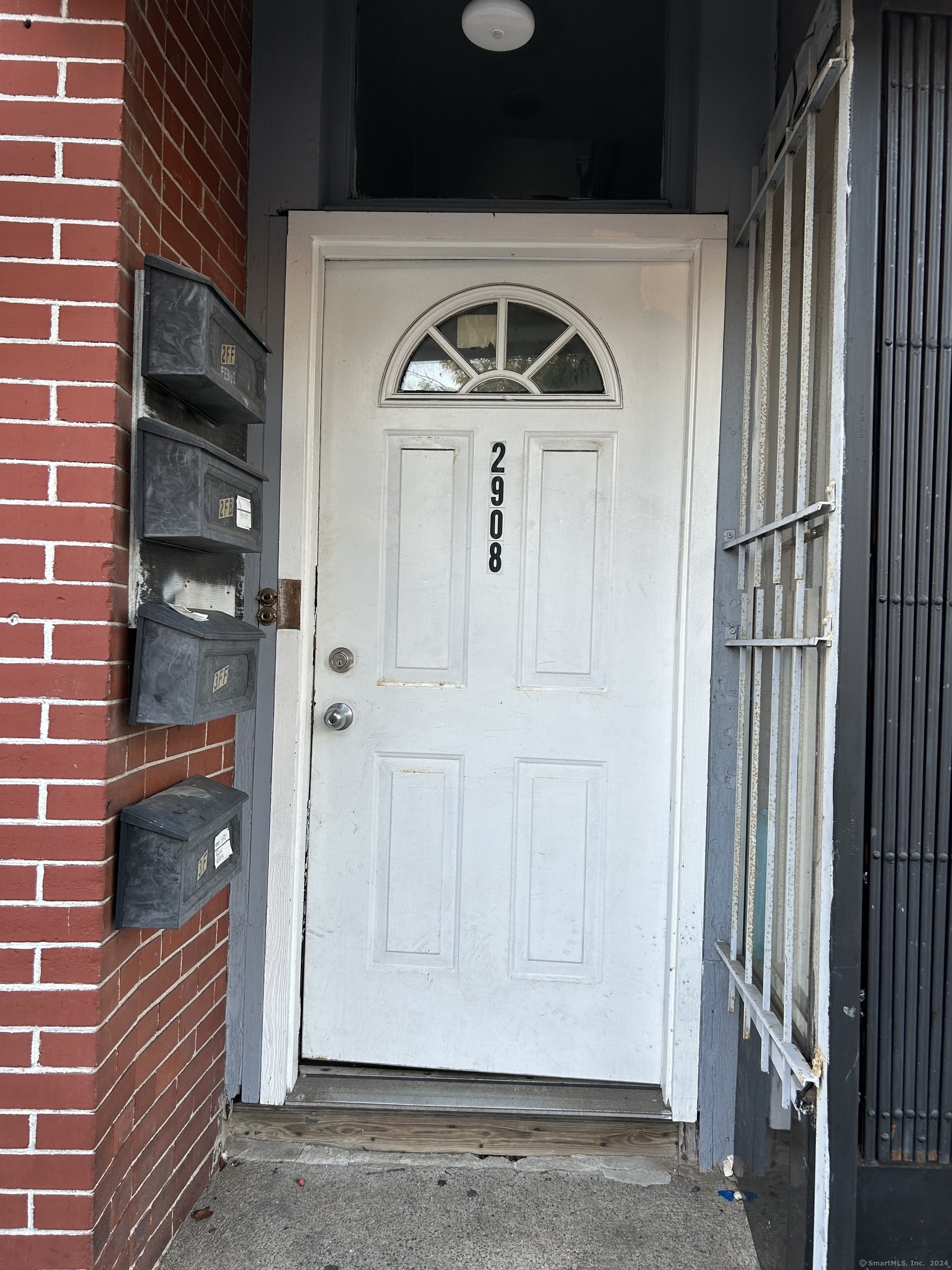 2908 Fairfield Avenue 2FF