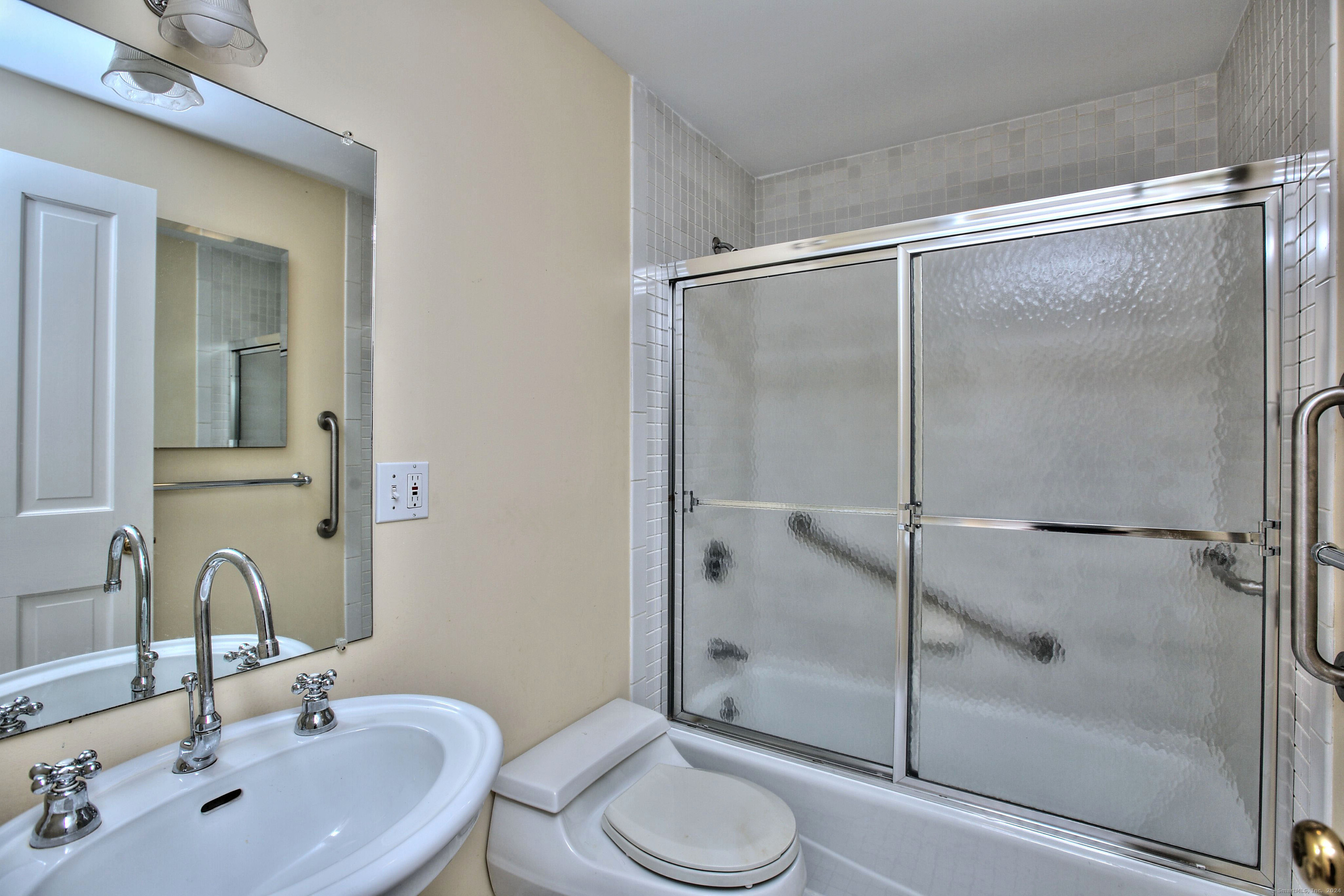 152 Sherman Court 152