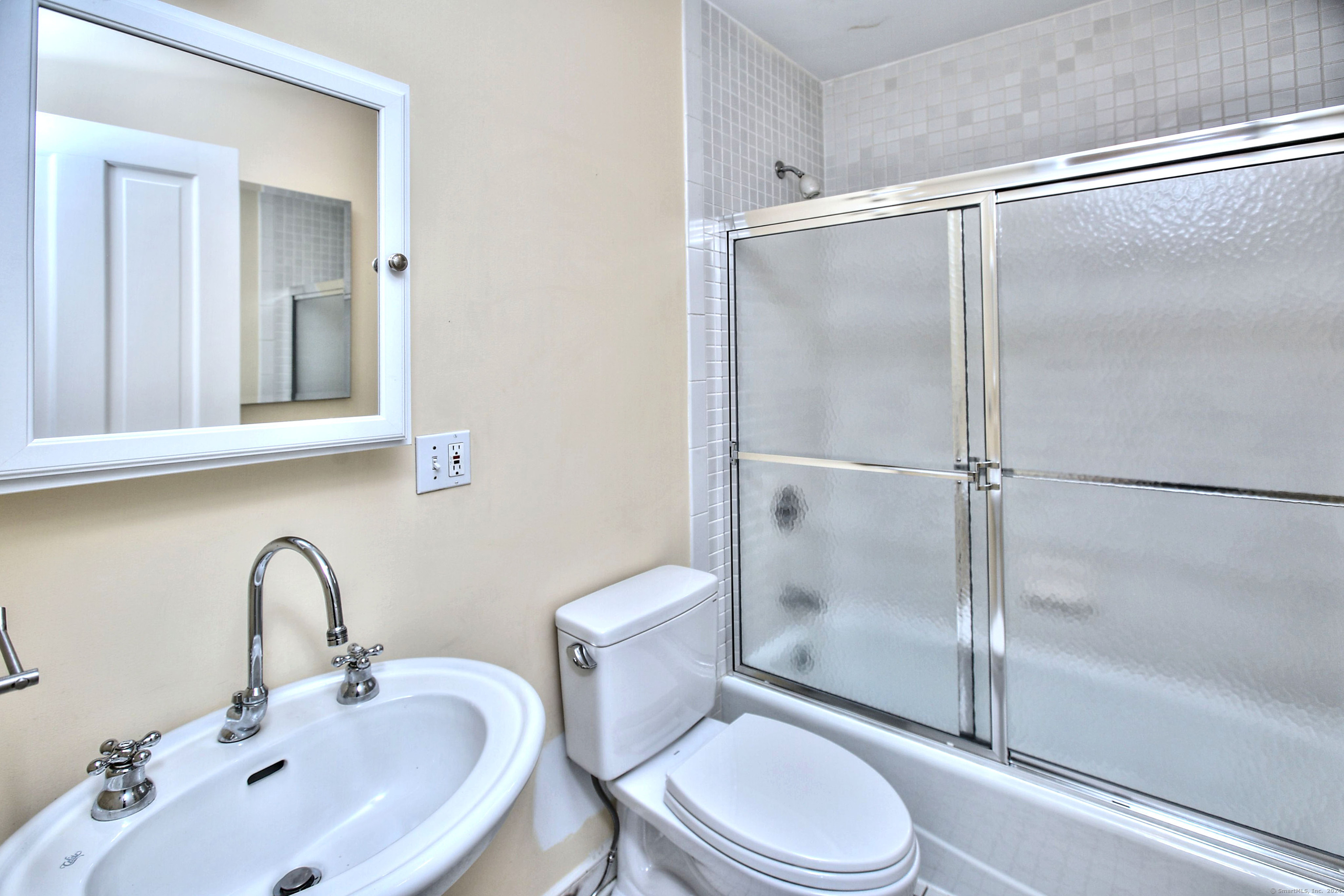 152 Sherman Court 152