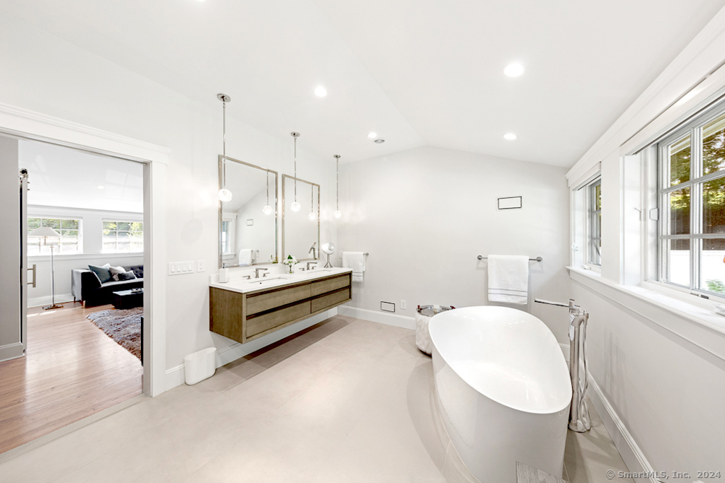 28 Pequot Trail