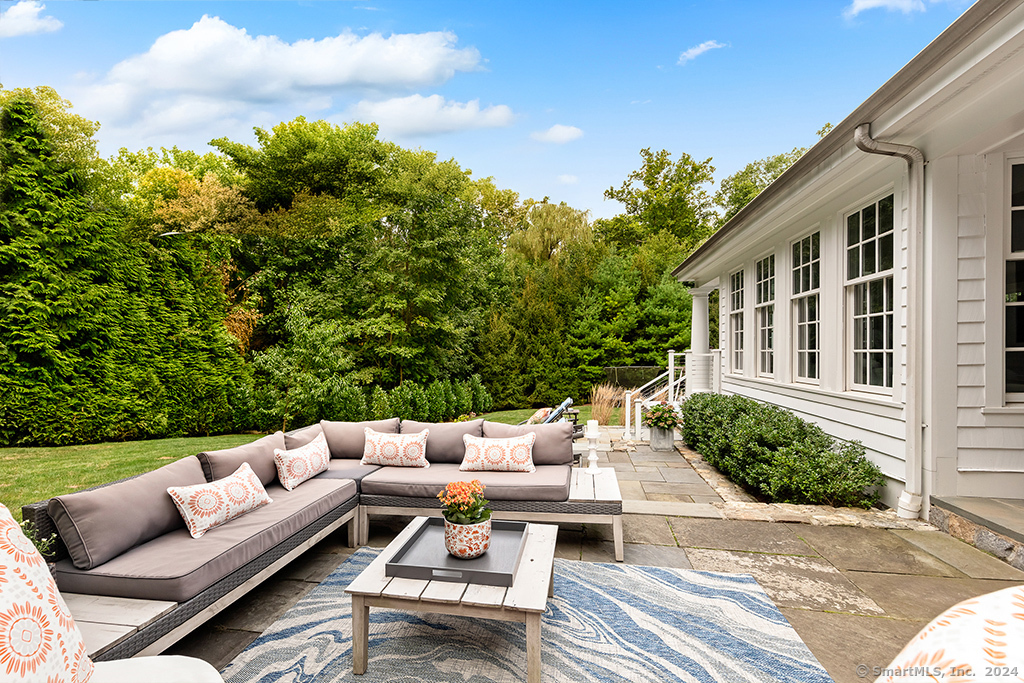 28 Pequot Trail