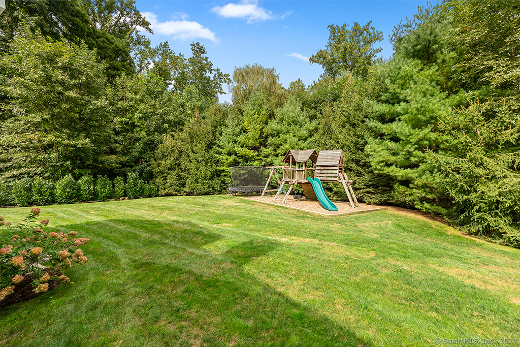 28 Pequot Trail
