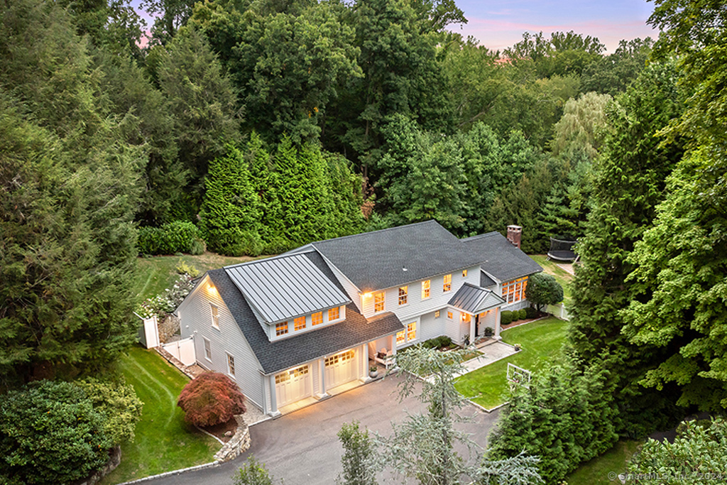 28 Pequot Trail