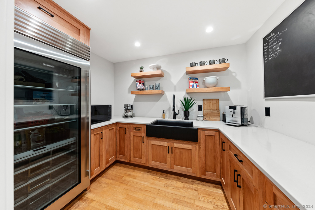 28 Pequot Trail