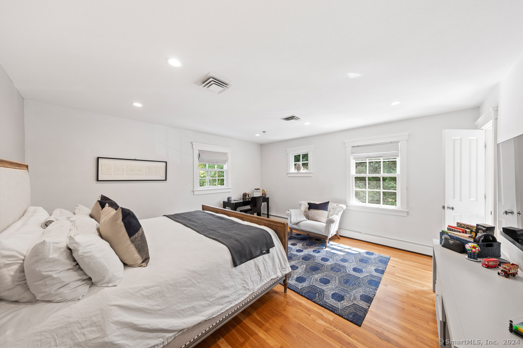28 Pequot Trail