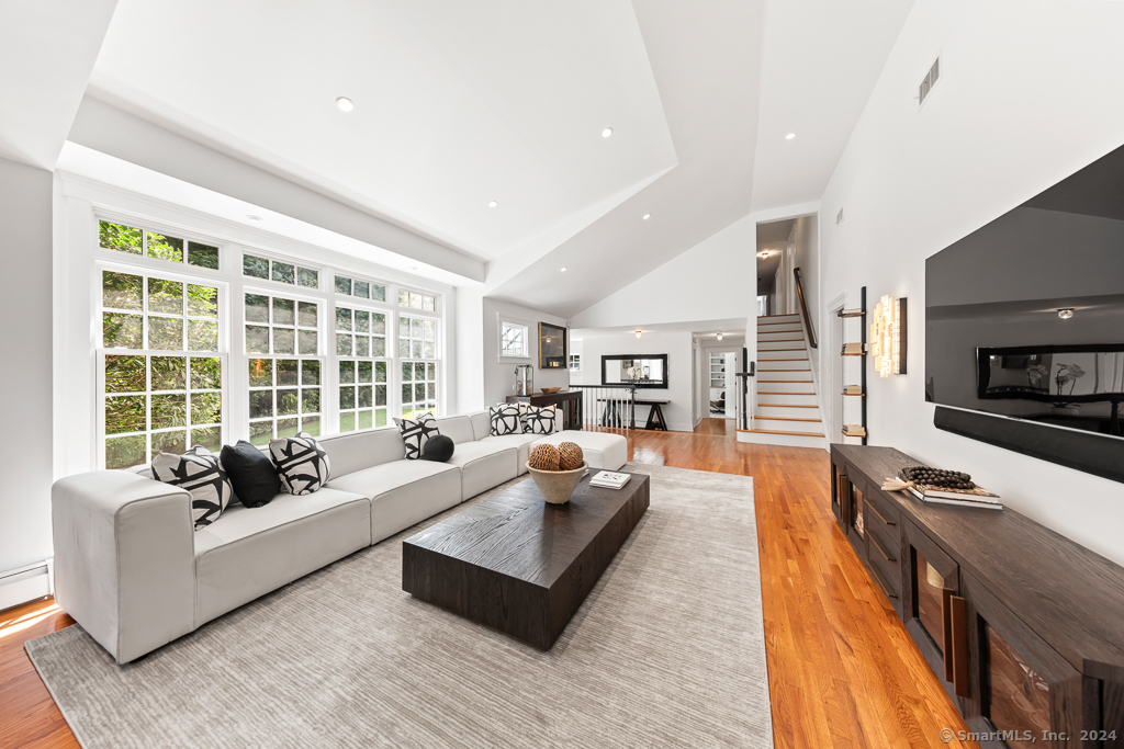28 Pequot Trail