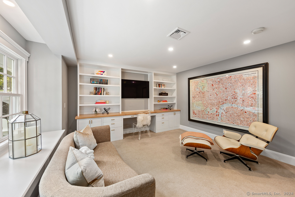 28 Pequot Trail