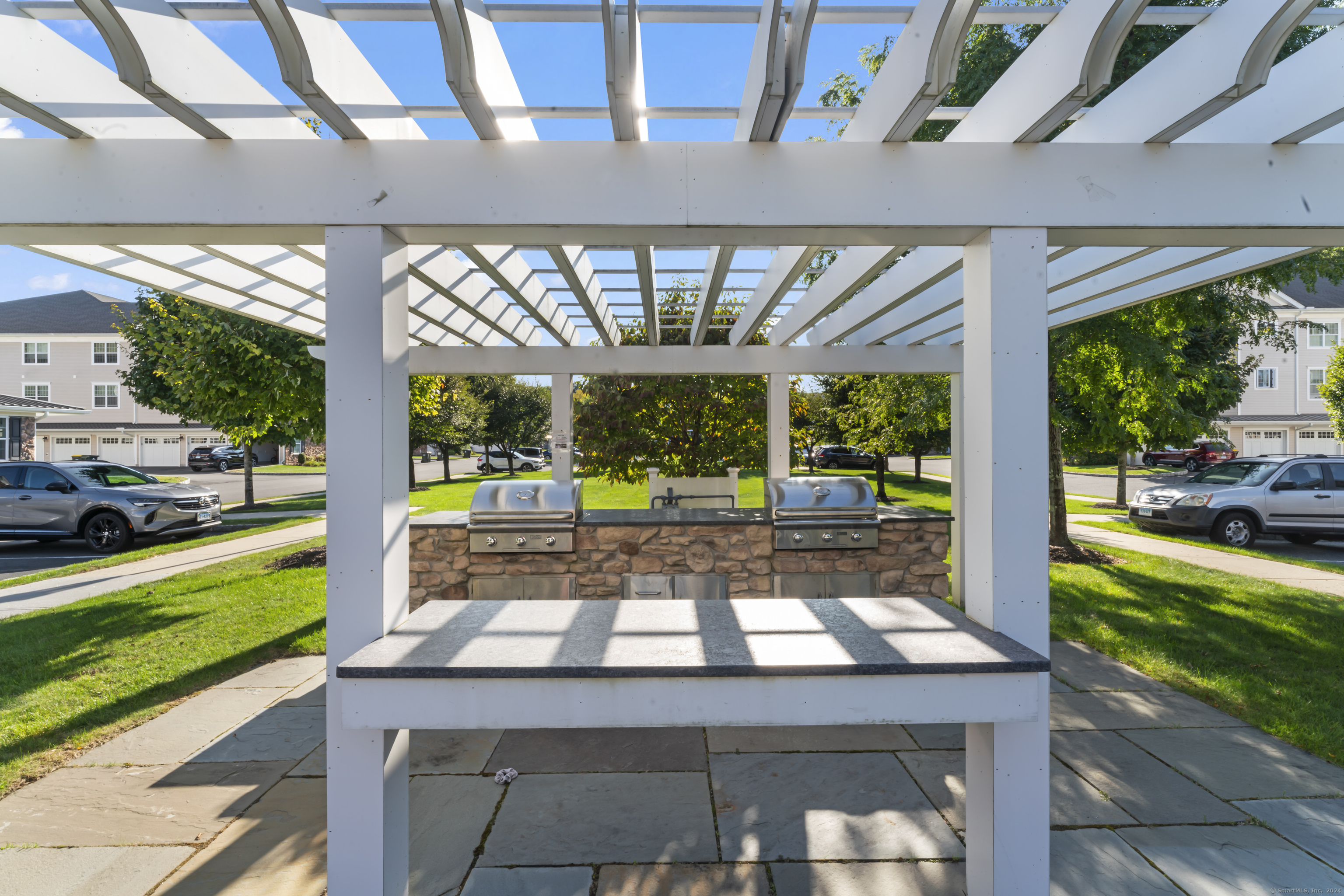 613 Brookside Court 613