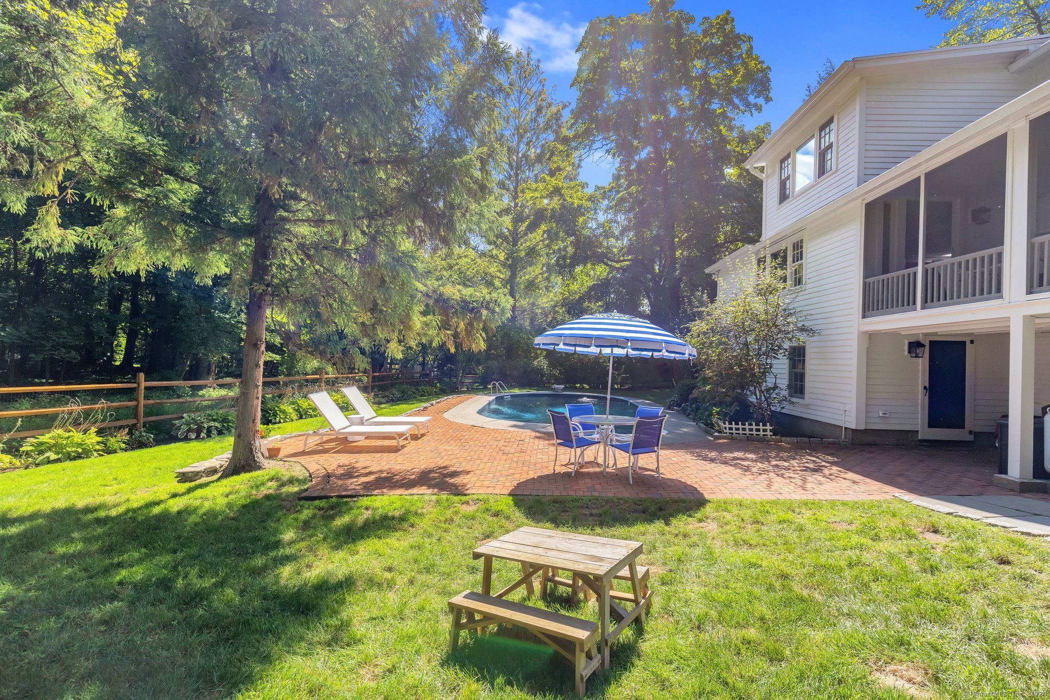 232 Silvermine Avenue