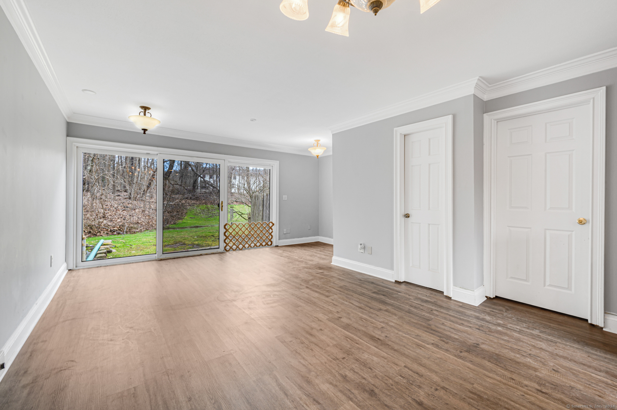 1135 Waterbury Road 1135