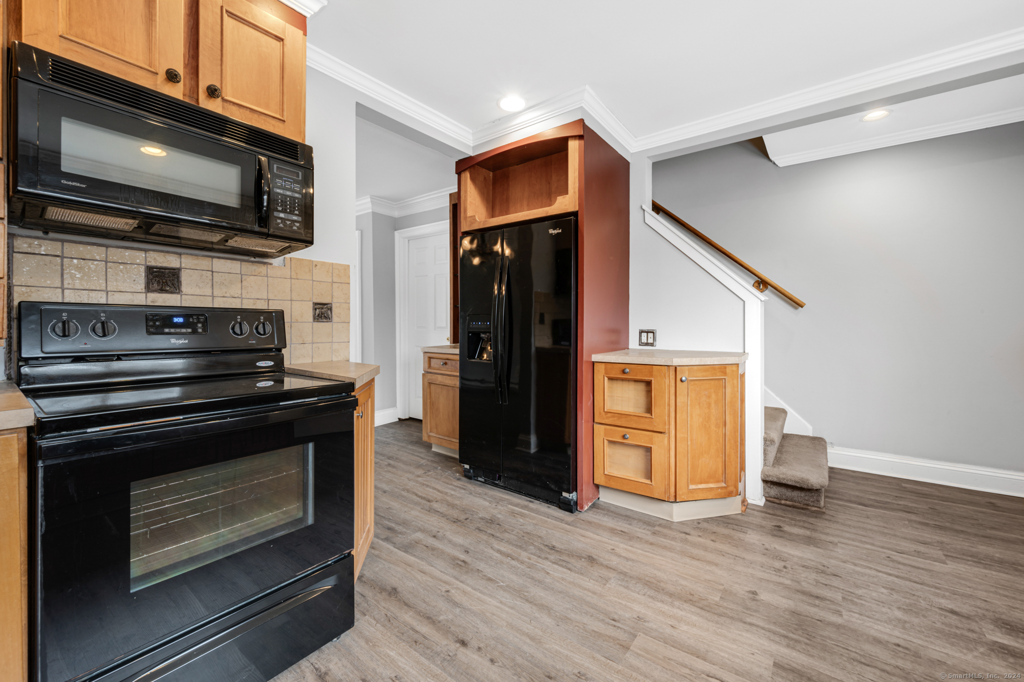 1135 Waterbury Road 1135