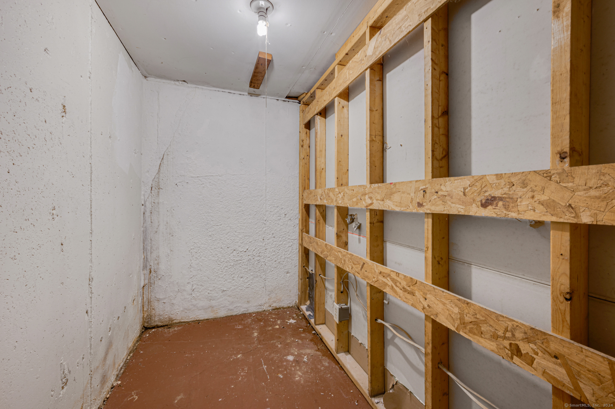 1135 Waterbury Road 1135