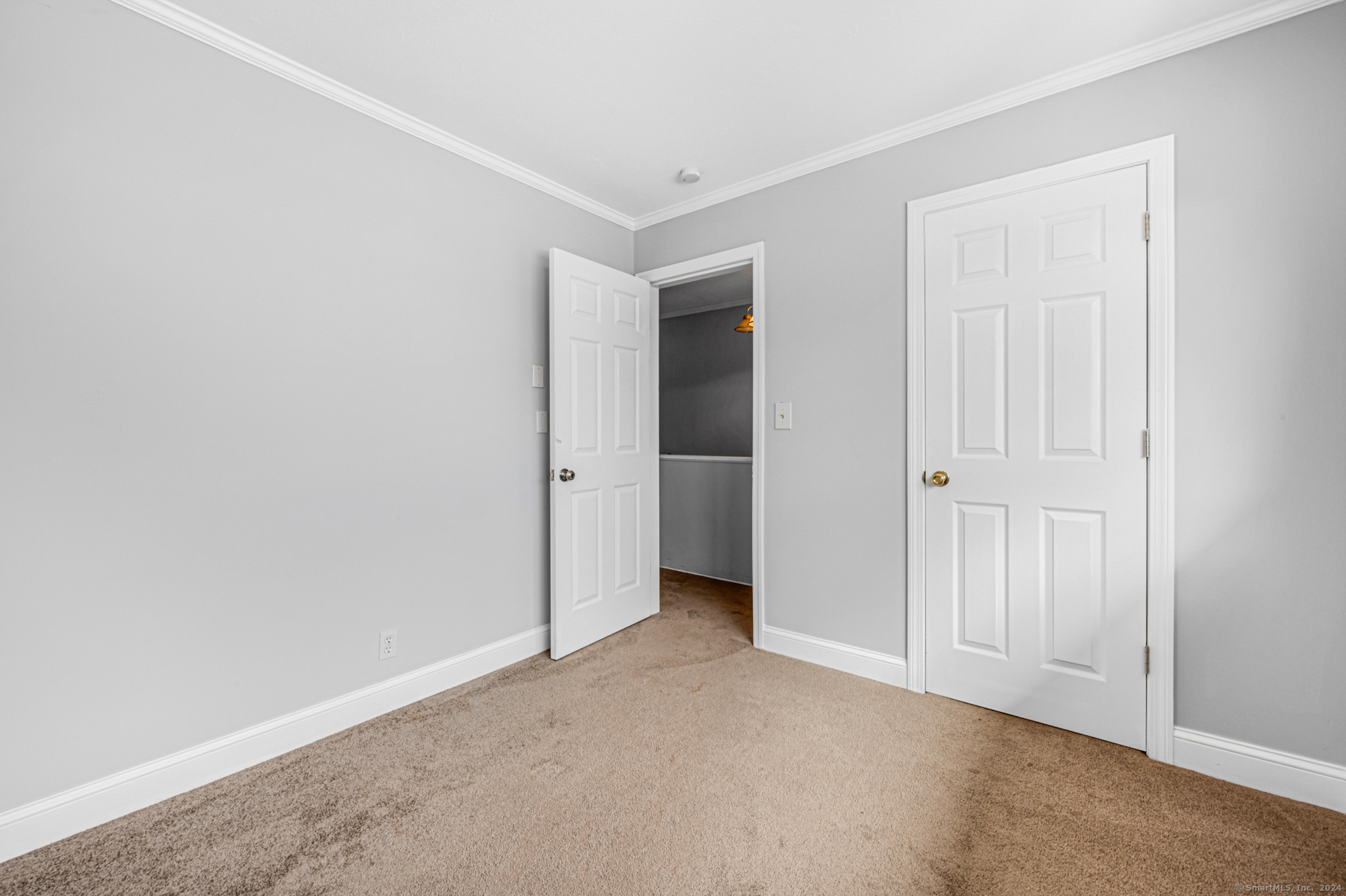 1135 Waterbury Road 1135
