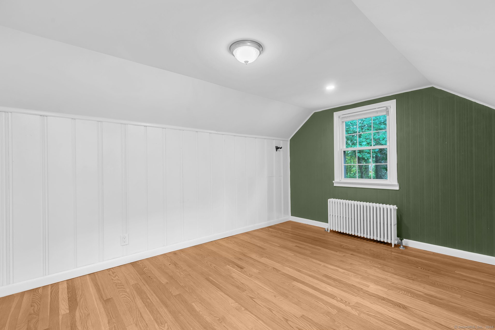 14 Woodlawn Drive