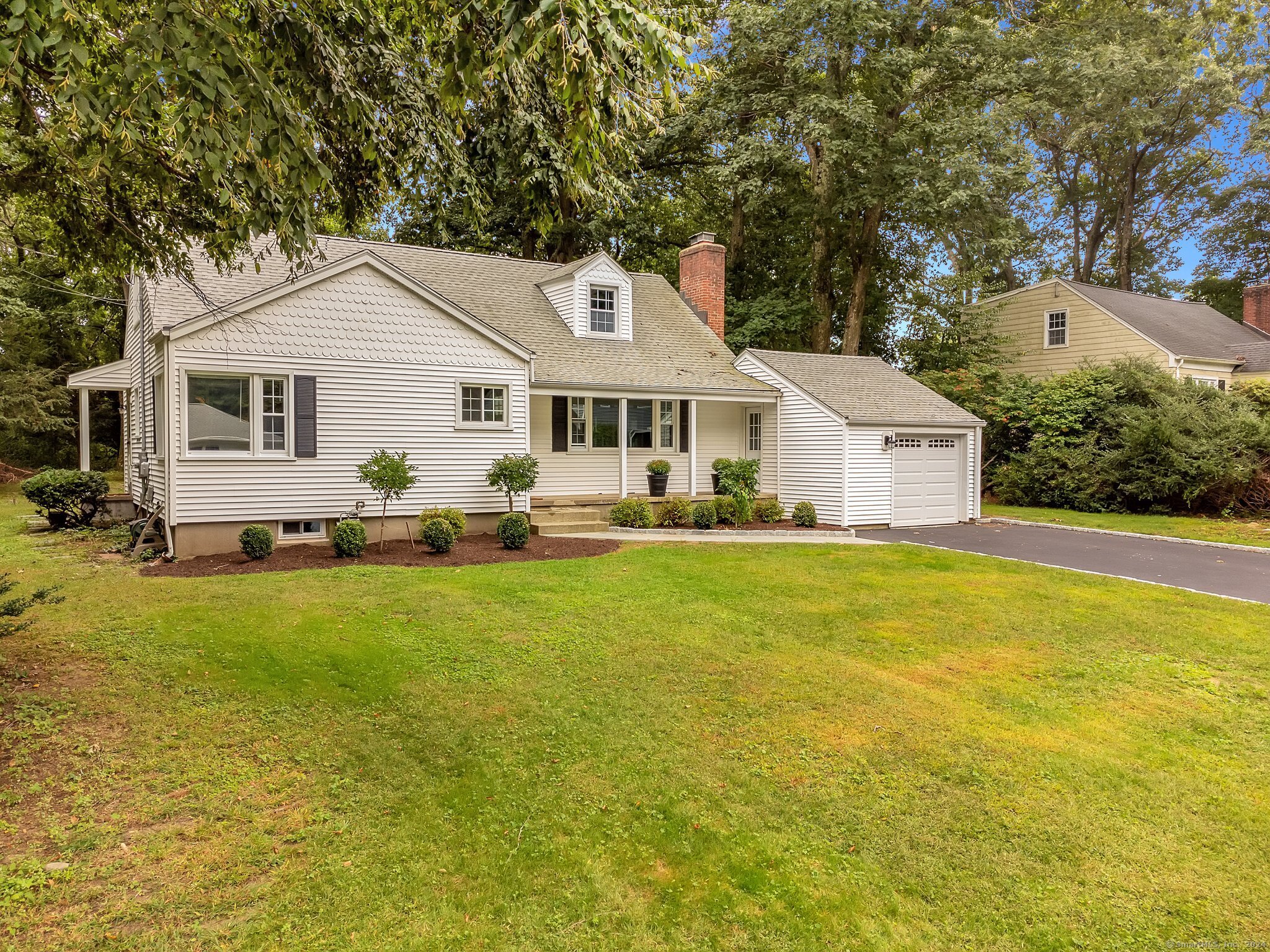 14 Woodlawn Drive