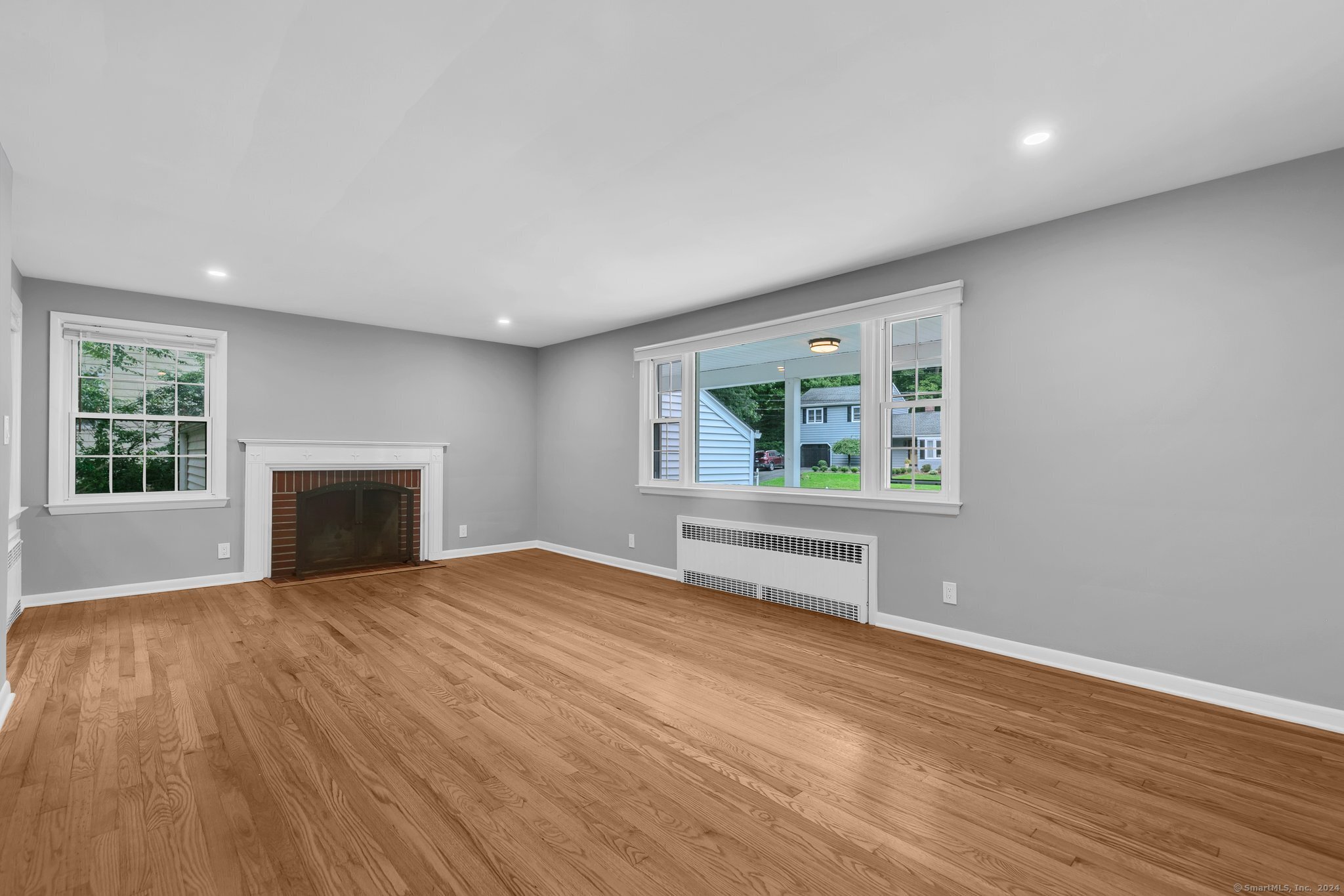 14 Woodlawn Drive
