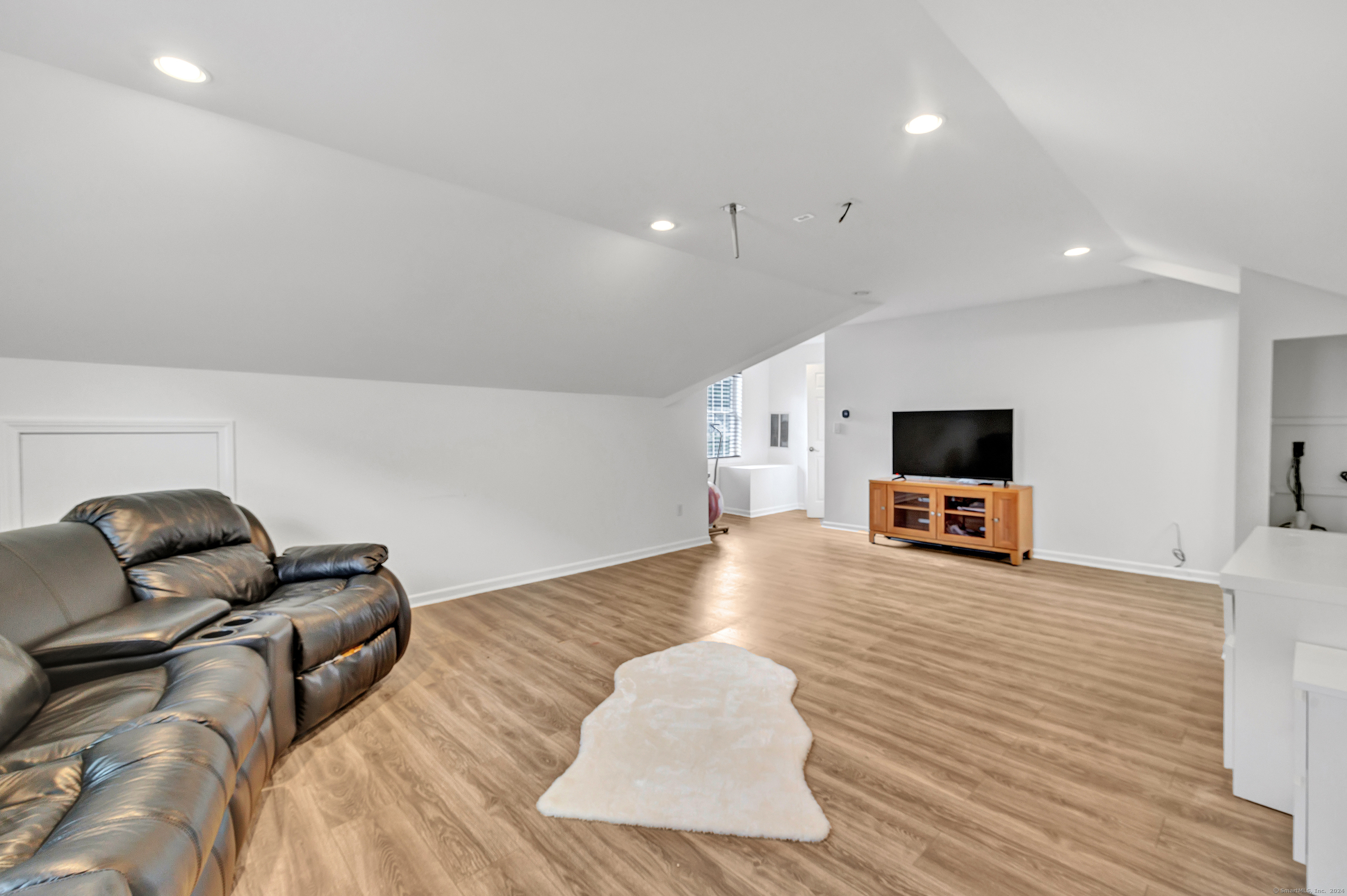 171 Henderson Road