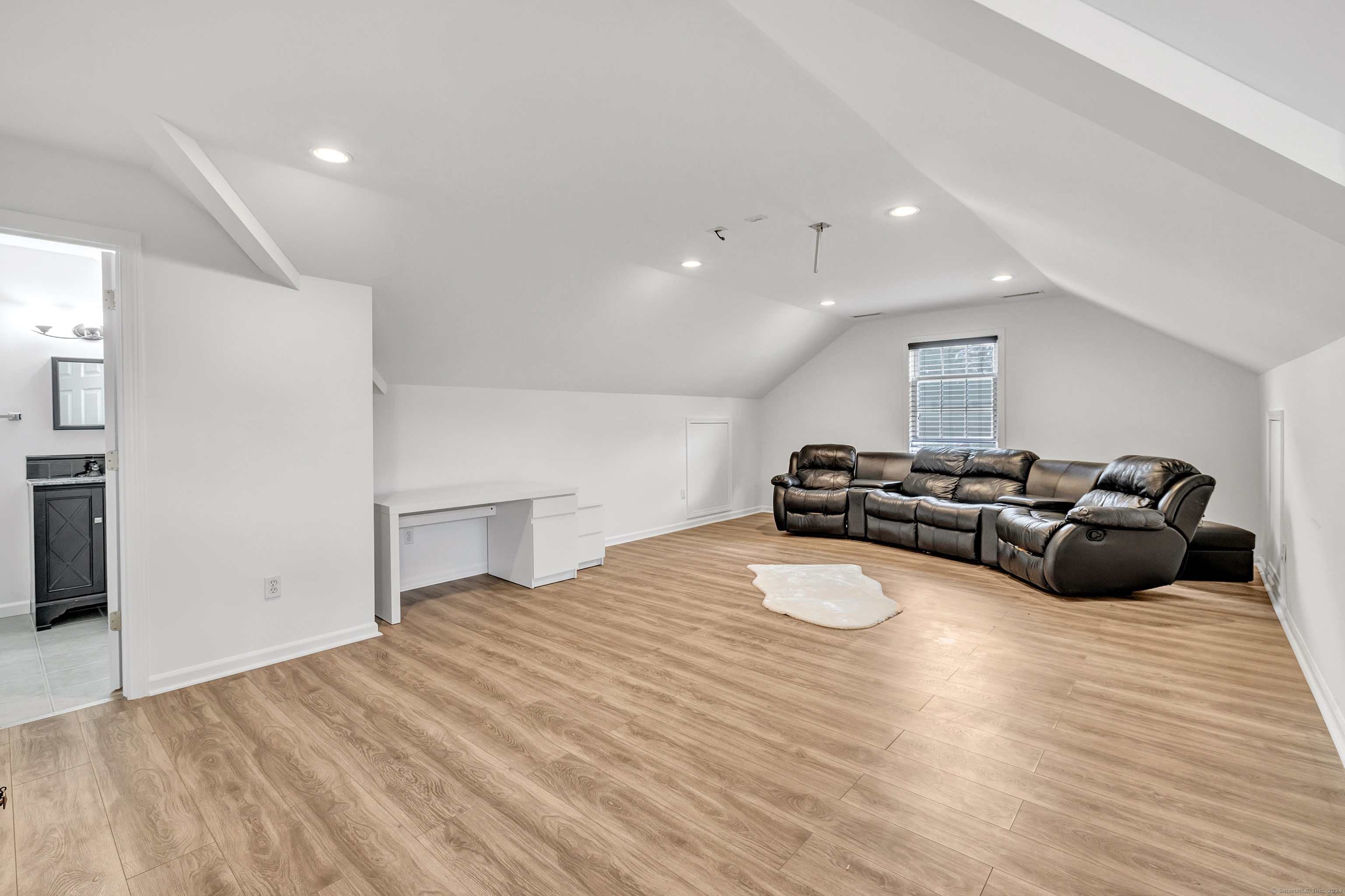 171 Henderson Road