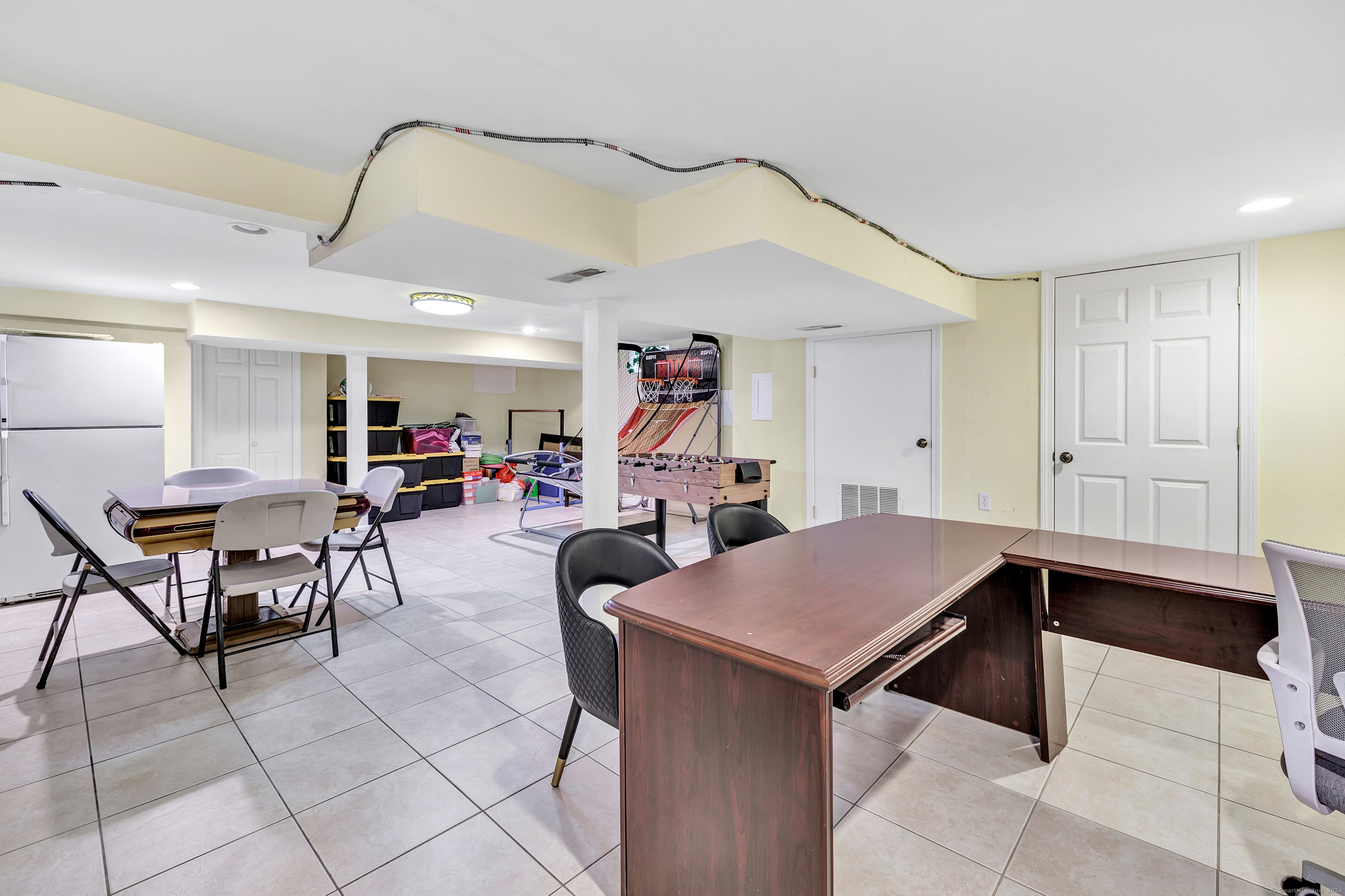 171 Henderson Road